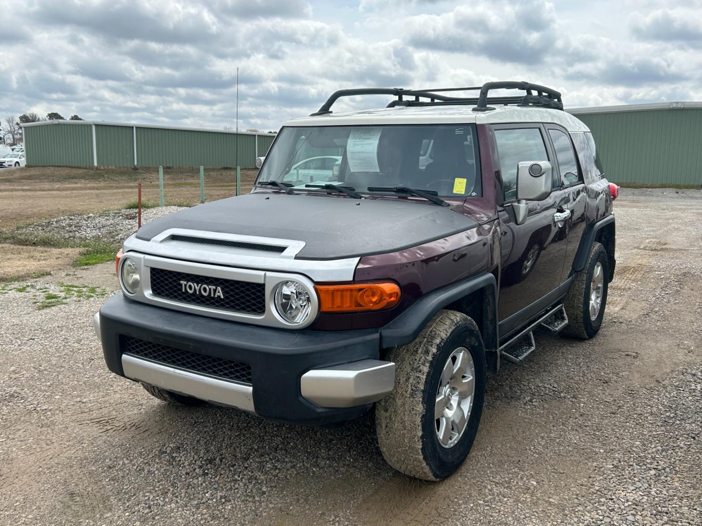 2007 PURPLE Toyota FJ Cruiser 4WD AT (JTEBU11F170) with an 4.0L V6 DOHC 24V engine, 5-Speed Automatic Overdrive transmission, located at 17760 Hwy 62, Morris, OK, 74445, (918) 733-4887, 35.609104, -95.877060 - Photo#0