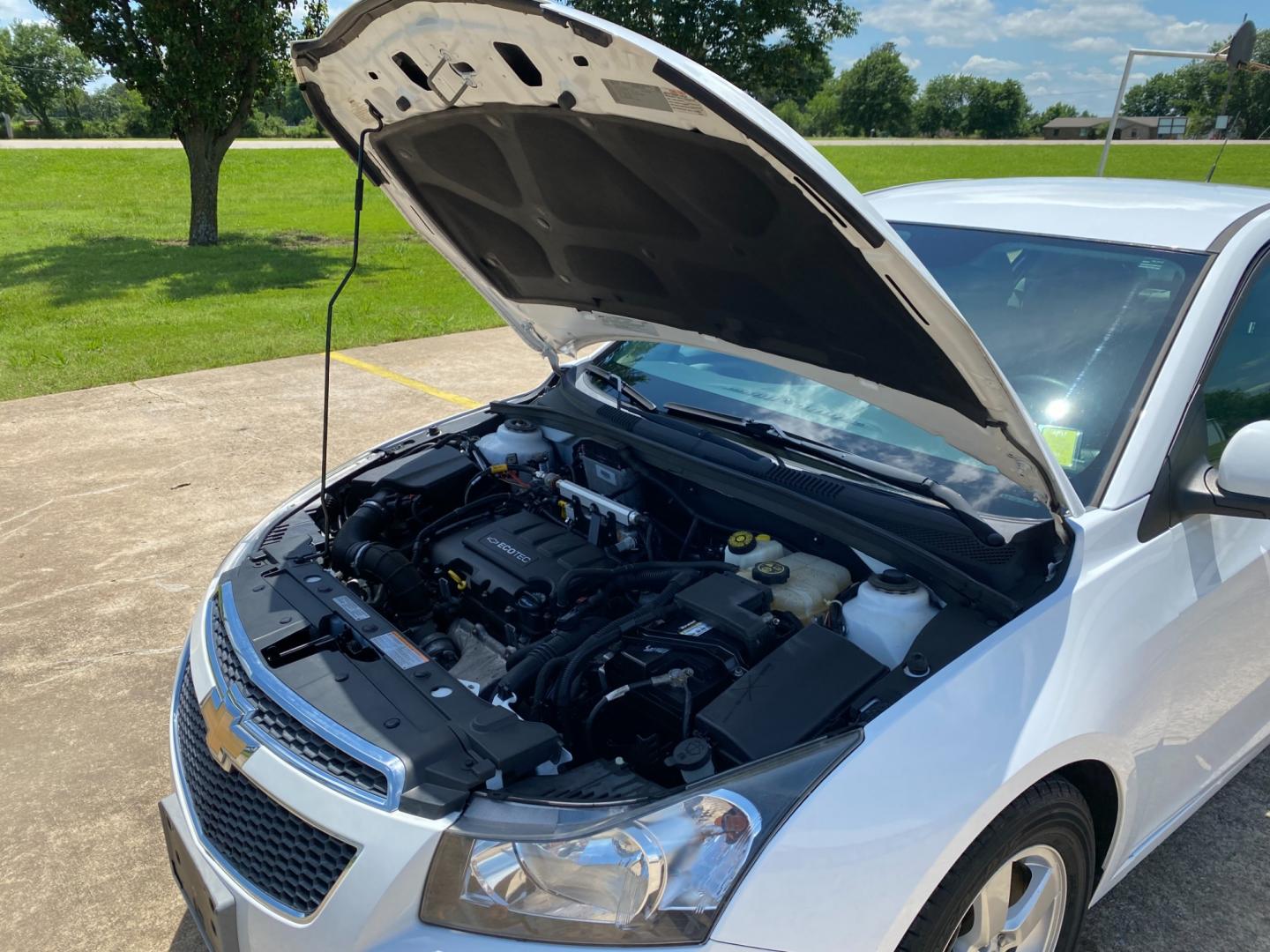 2014 White /GRAY Chevrolet Cruze ECO (1G1PK5SBXE7) with an 1.4L L4 DOHC 16V TURBO FFV engine, AUTOMATIC transmission, located at 17760 Hwy 62, Morris, OK, 74445, (918) 733-4887, 35.609104, -95.877060 - 2014 CHEVROLET CRUZE 1.4L L4 DOHC 16V TURBO FFV FWD, A BI-FUEL FUELING SYSTEM THAT RUNS ON CNG (COMPRESSED NATURAL GAS) OR GASOLINE. GREAT FOR YOUR EVERYDAY COMMUTE 42 MPG!!!!! THE CHEVROLET CRUZE FEATURES POWER LOCKS, POWER WINDOWS, POWER MIRRORS, MANUAL SEATS, CLOTH SEATS, AM/FM RADIO, CD PLAYER, - Photo#18