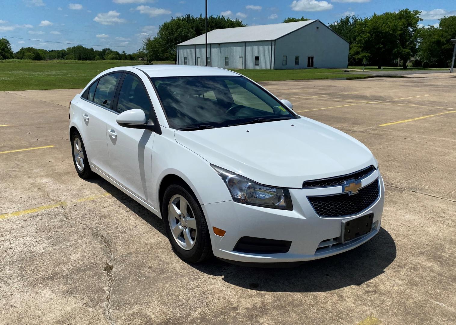 2014 White /GRAY Chevrolet Cruze ECO (1G1PK5SBXE7) with an 1.4L L4 DOHC 16V TURBO FFV engine, AUTOMATIC transmission, located at 17760 Hwy 62, Morris, OK, 74445, (918) 733-4887, 35.609104, -95.877060 - 2014 CHEVROLET CRUZE 1.4L L4 DOHC 16V TURBO FFV FWD, A BI-FUEL FUELING SYSTEM THAT RUNS ON CNG (COMPRESSED NATURAL GAS) OR GASOLINE. GREAT FOR YOUR EVERYDAY COMMUTE 42 MPG!!!!! THE CHEVROLET CRUZE FEATURES POWER LOCKS, POWER WINDOWS, POWER MIRRORS, MANUAL SEATS, CLOTH SEATS, AM/FM RADIO, CD PLAYER, - Photo#2