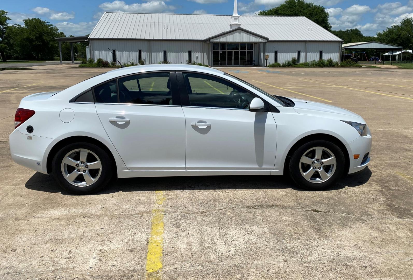 2014 White /GRAY Chevrolet Cruze ECO (1G1PK5SBXE7) with an 1.4L L4 DOHC 16V TURBO FFV engine, AUTOMATIC transmission, located at 17760 Hwy 62, Morris, OK, 74445, (918) 733-4887, 35.609104, -95.877060 - 2014 CHEVROLET CRUZE 1.4L L4 DOHC 16V TURBO FFV FWD, A BI-FUEL FUELING SYSTEM THAT RUNS ON CNG (COMPRESSED NATURAL GAS) OR GASOLINE. GREAT FOR YOUR EVERYDAY COMMUTE 42 MPG!!!!! THE CHEVROLET CRUZE FEATURES POWER LOCKS, POWER WINDOWS, POWER MIRRORS, MANUAL SEATS, CLOTH SEATS, AM/FM RADIO, CD PLAYER, - Photo#3