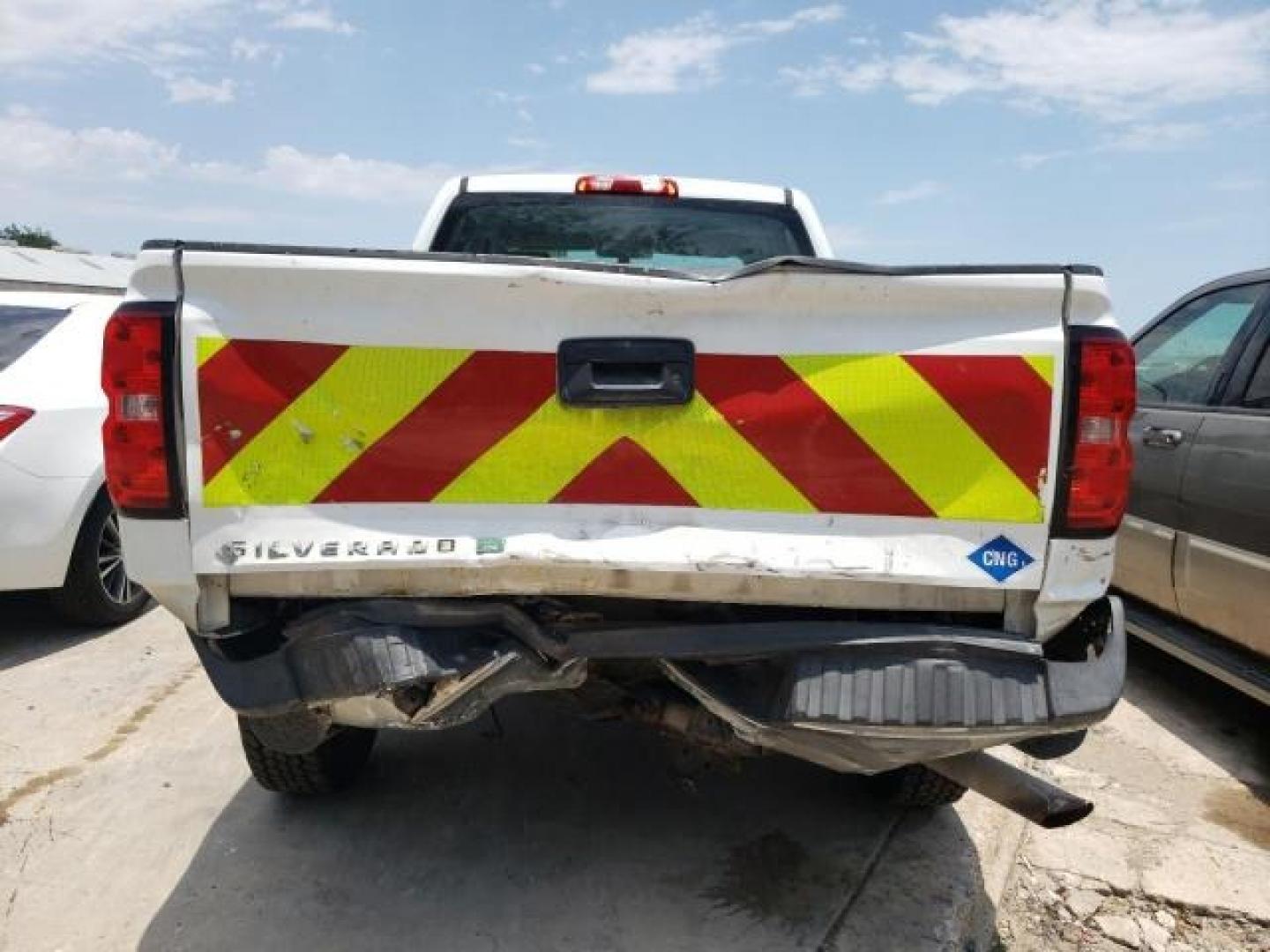 2015 White Chevrolet Silverado 2500HD Work Truck Double Cab 2WD (1GC2CUEB5FZ) with an 6.0L V8 OHV 16V CNG engine, 6A transmission, located at 17760 Hwy 62, Morris, OK, 74445, (918) 733-4887, 35.609104, -95.877060 - 2015 CHEVY SILVERADO 2500HD HAS THE 6.0L V8 AND IS RWD. THIS IS A BI-FUEL TRUCK THAT RUNS ON BOTH CNG OR GASOLINE, FEATURES REMOTE KEYLESS ENTRY, POWER LOCKS, POWER WINDOWS, POWER MIRRORS, MANUAL SEATS, AM/FM STEREO, USB PORT, AUX PORT, LEATHER SEATS, TRACTION CONTROL, BEDLINER, FACTORY-EQUIPPED TRA - Photo#28