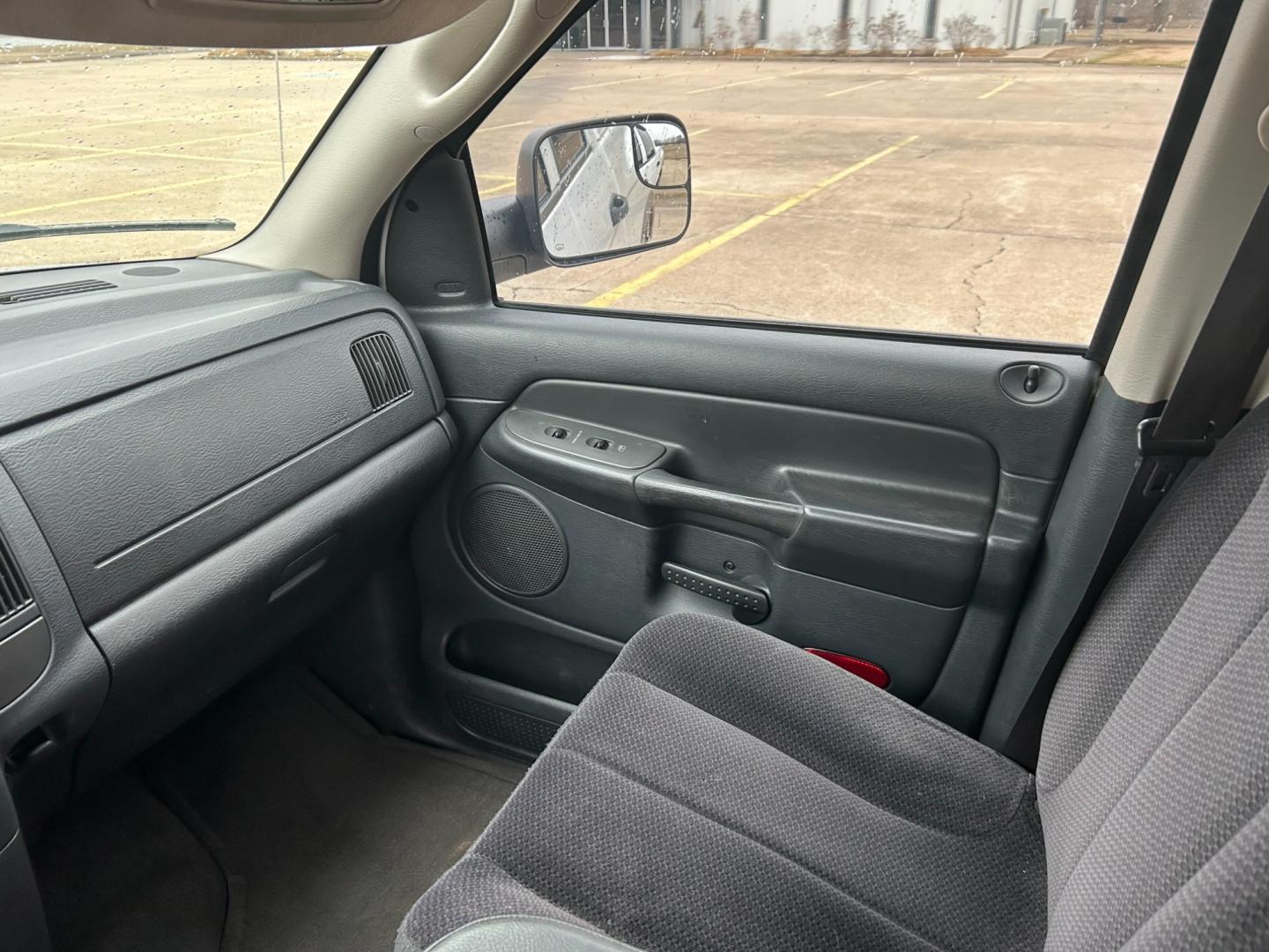 2004 White Dodge Ram 2500 Laramie Quad Cab 2WD (3D7KA28C94G) with an 5.9L L6 OHV 24V TURBO DIESEL engine, located at 17760 Hwy 62, Morris, OK, 74445, (918) 733-4887, 35.609104, -95.877060 - Photo#9