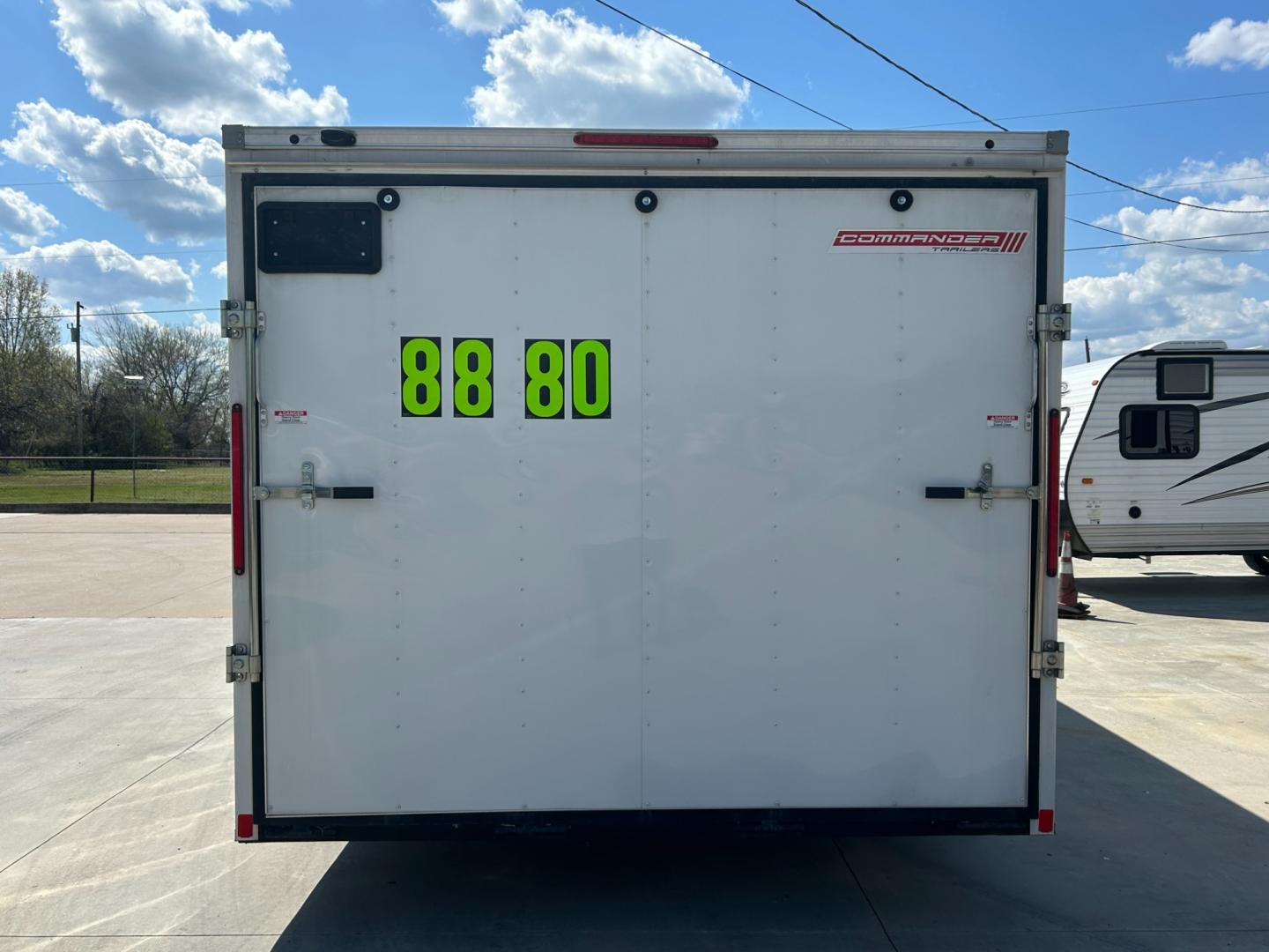 2019 White COMMANDER ENCLOSED TRAILER (53BBTEB28KA) , located at 17760 Hwy 62, Morris, OK, 74445, 35.609104, -95.877060 - 2019 COMMANDE ENCLOSED UTILTITY TRAILER 20X8 $8,880 CALL RUSS OR JONA AT 918-733-4887 - Photo#3