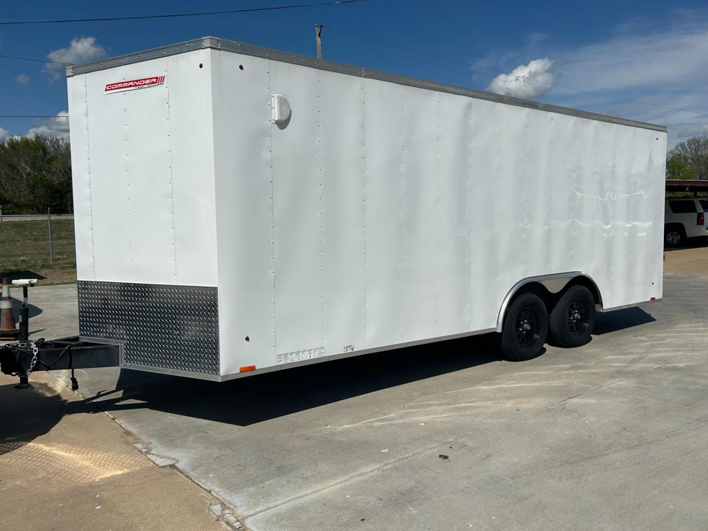 2019 White COMMANDER ENCLOSED TRAILER (53BBTEB28KA) , located at 17760 Hwy 62, Morris, OK, 74445, 35.609104, -95.877060 - 2019 COMMANDE ENCLOSED UTILTITY TRAILER 20X8 $8,880 CALL RUSS OR JONA AT 918-733-4887 - Photo#6