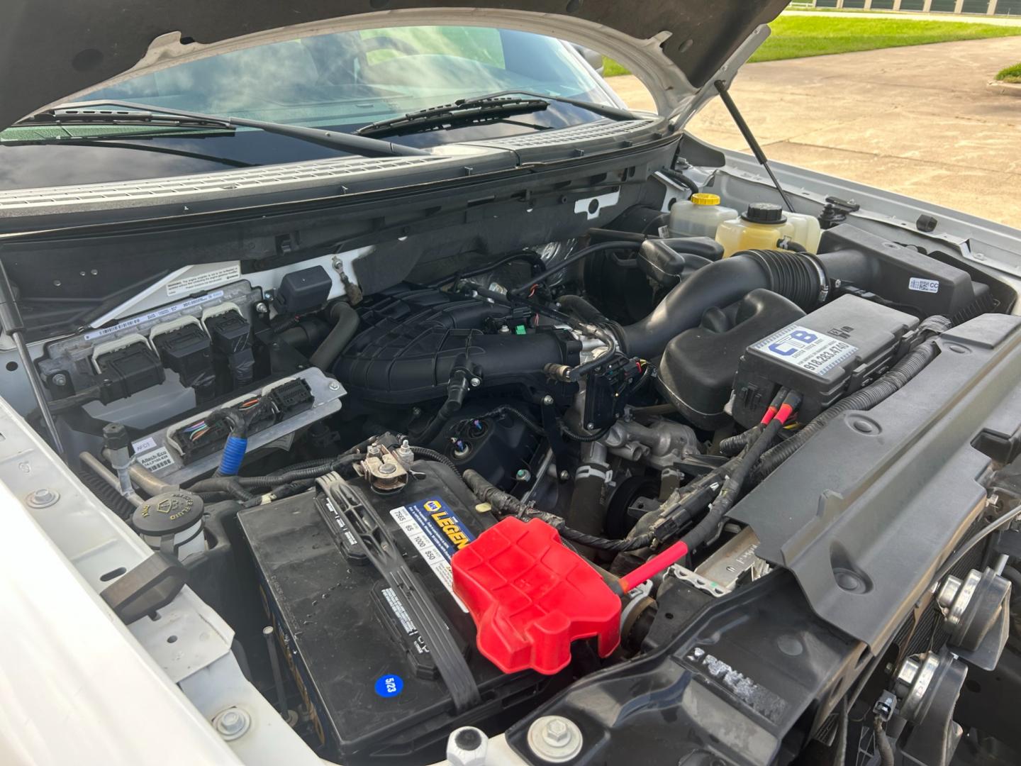 2014 Ford F-150 XLT SuperCrew 5.5-ft. Bed 2WD (1FTEW1CM2EK) with an 3.7L V6 engine, 6-Speed Automatic transmission, located at 17760 Hwy 62, Morris, OK, 74445, (918) 733-4887, 35.609104, -95.877060 - Photo#19