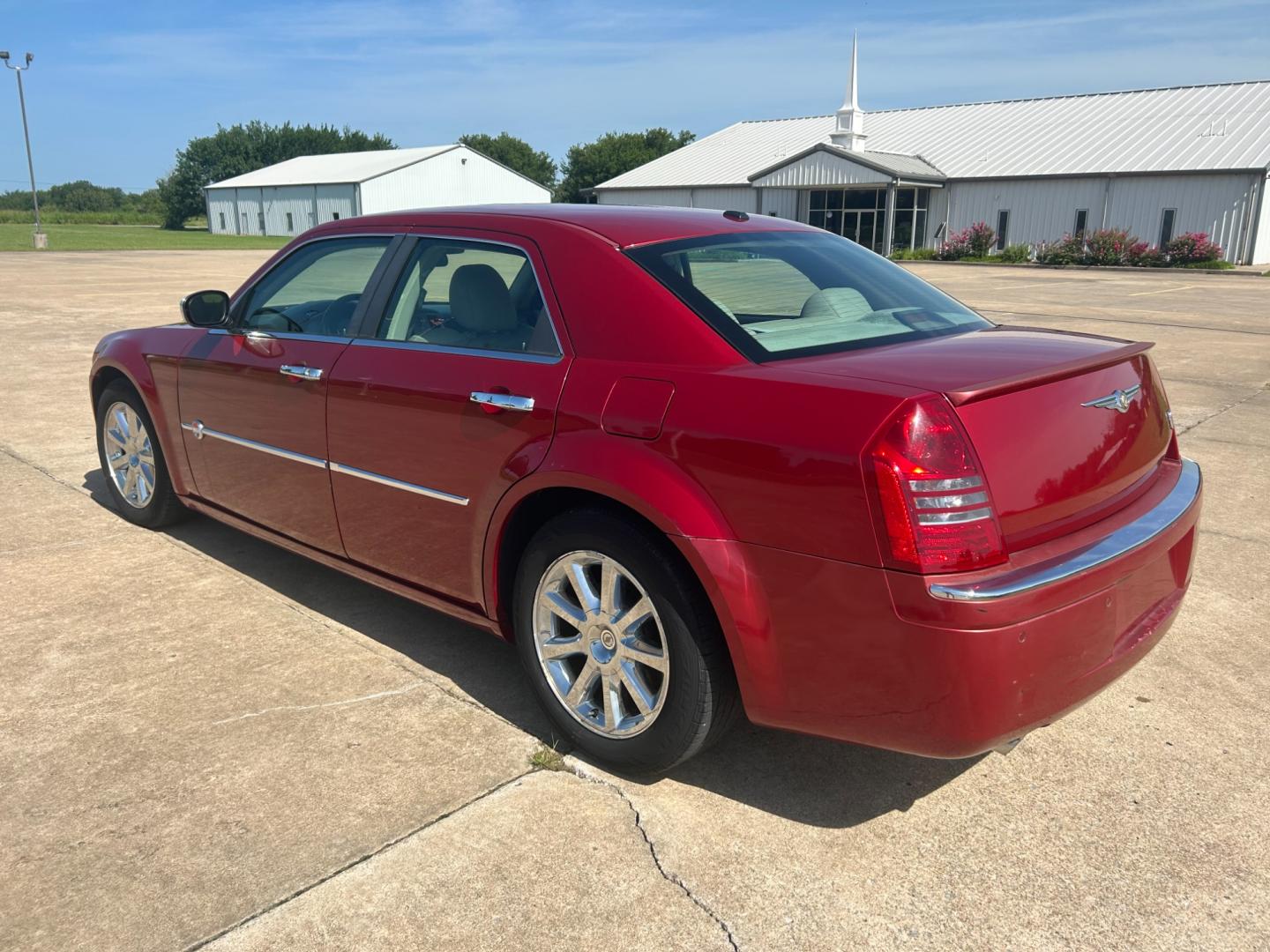 2006 RED Chrysler 300 C (2C3LA63H76H) with an 5.7L V8 OHV 16V engine, 5-Speed Automatic Overdrive transmission, located at 17760 Hwy 62, Morris, OK, 74445, (918) 733-4887, 35.609104, -95.877060 - 2006 CHRYSLER 300 C FEATURES POWER SEATS, POWER WINDOWS, POWER LOCKS, POWER MIRRORS, AM/FM STEREO, CD PLAYER, CASSETTE PLAYER, DUAL CLIMATE CONTROL, HEATED SEATS, SUNROOF, LEATHER SEATS. 152,338 MILES WITH 225/60R18 TIRES. ******DOES HAVE A REBUILT TITLE******** $6900 CALL RUSS OR JONA AT 91 - Photo#6