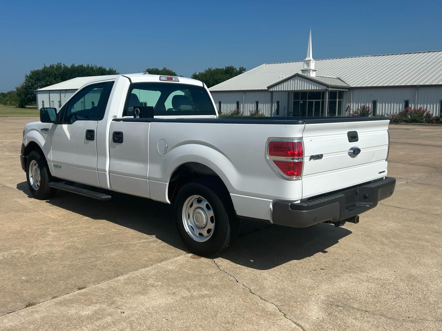 2014 Ford F-150 (1FTMF1CM3EK) with an 3.7L V6 DOHC 24V engine, AUTOMATIC transmission, located at 17760 Hwy 62, Morris, OK, 74445, (918) 733-4887, 35.609104, -95.877060 - 2014 FORD F-150 HAS THE 3.7l AND IS RWD. FEATURES POWER LOCKS, POWER WINDOWS, POWER MIRRORS, AM/FM STEREO, SIRIUS STEREO CD PLAYER, AUXILLARY PORT, BACK-UP CAMERA, BED LINER, CRUISE CONTROL, TRACTION CONTROL, MULTI-FUNCTION STEERING CONTROL. A PREMIER ALTERNATIVE FUEL CONVERSION THAT IS EPA-APPROV - Photo#6