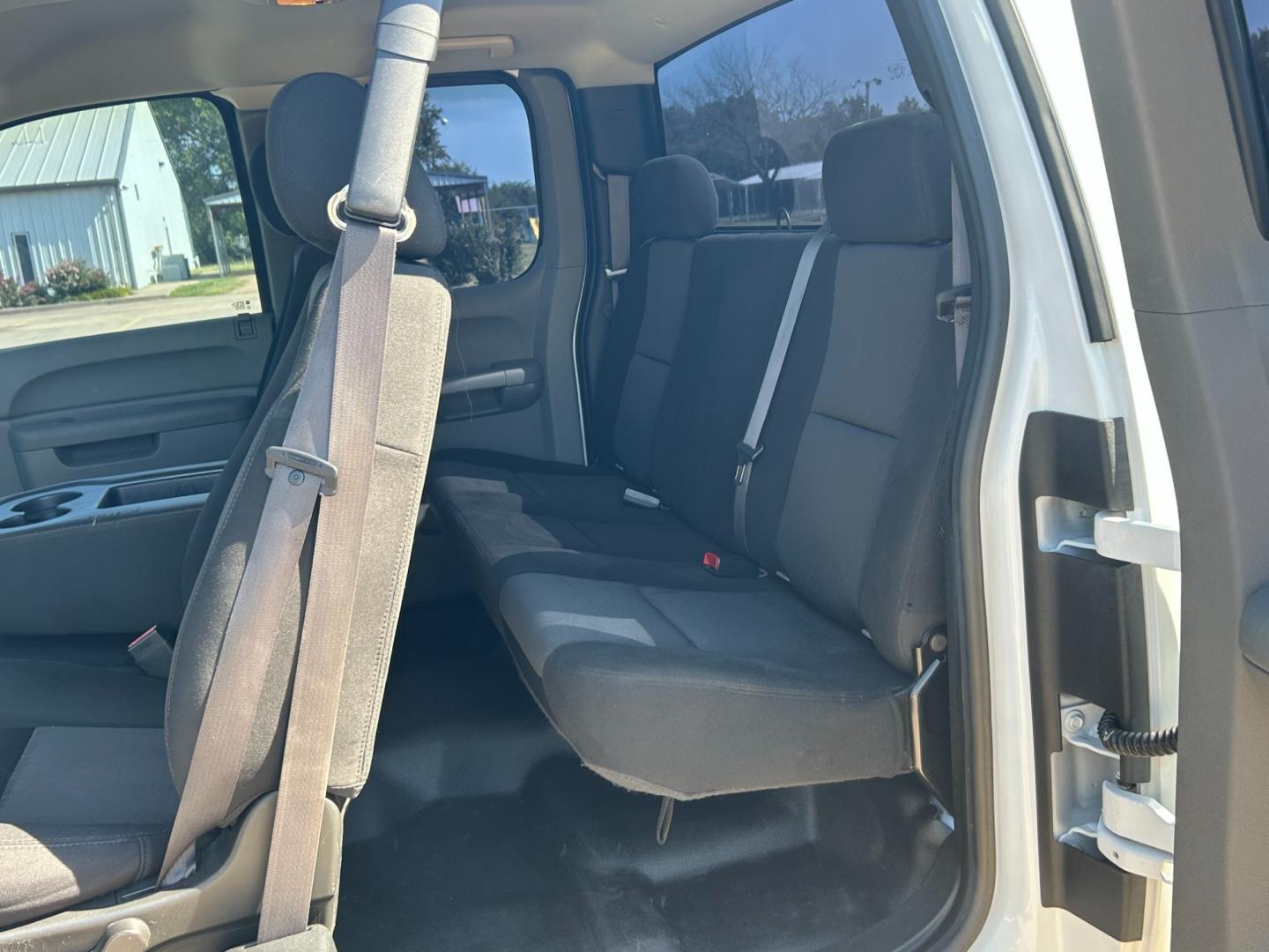 2011 White GMC Sierra 1500 Work Truck Ext. Cab 2WD (1GTR1TEX8BZ) with an 4.3L V6 OHV 12V engine, 4-Speed Automatic transmission, located at 17760 Hwy 62, Morris, OK, 74445, (918) 733-4887, 35.609104, -95.877060 - 2011 GMC SIERRA 1500 EXTENDED CAB HAS THE 4.3L V6 AND IS 2WD. THIS WORK TRUCK HAS MANUAL LOCKS, MANUAL WINDOWS, MANUALS MIRRORS, AND MANUAL SEATS. AM/FM SONY STEREO WITH REMOTE, CD PLAYER, AUX PORT, CRUISE CONTROL, TRACTION CONTROL, BEDLINER, AND TRAILER HITCH. THIS TRUCK HAS 177,363 MILES WITH PATH - Photo#12