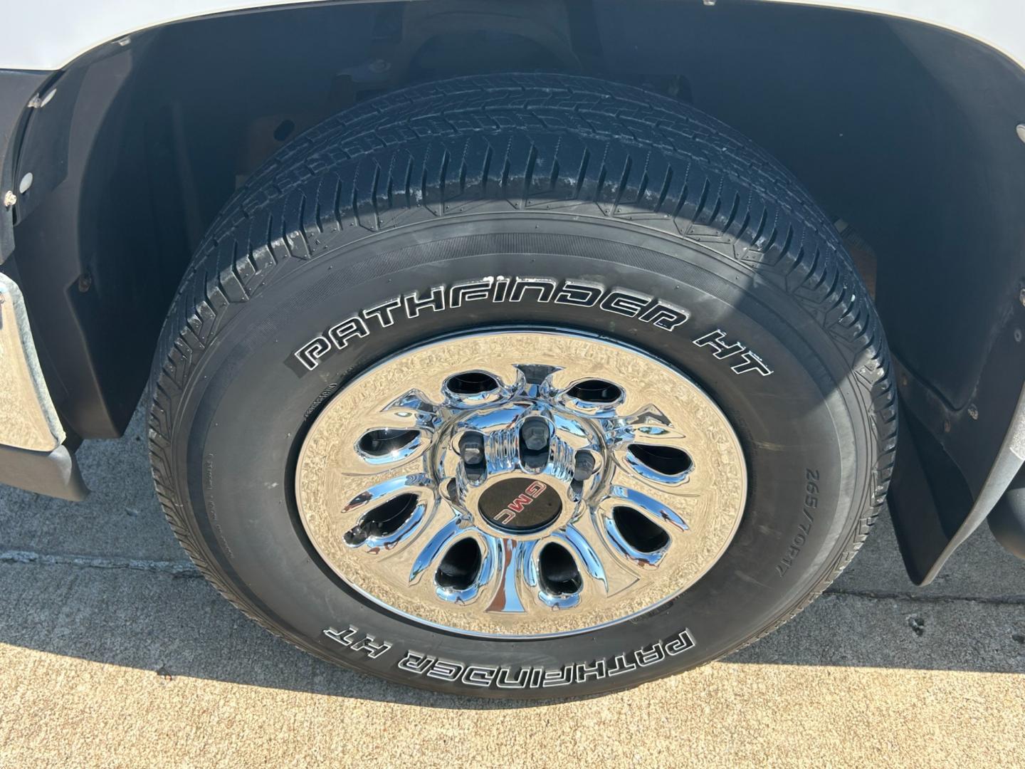 2011 White GMC Sierra 1500 Work Truck Ext. Cab 2WD (1GTR1TEX8BZ) with an 4.3L V6 OHV 12V engine, 4-Speed Automatic transmission, located at 17760 Hwy 62, Morris, OK, 74445, (918) 733-4887, 35.609104, -95.877060 - 2011 GMC SIERRA 1500 EXTENDED CAB HAS THE 4.3L V6 AND IS 2WD. THIS WORK TRUCK HAS MANUAL LOCKS, MANUAL WINDOWS, MANUALS MIRRORS, AND MANUAL SEATS. AM/FM SONY STEREO WITH REMOTE, CD PLAYER, AUX PORT, CRUISE CONTROL, TRACTION CONTROL, BEDLINER, AND TRAILER HITCH. THIS TRUCK HAS 177,363 MILES WITH PATH - Photo#17