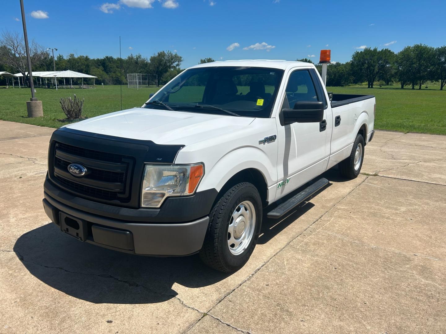 2014 White /Gray Ford F-150 STX 6.5-ft. Bed 2WD (1FTMF1CM0EK) with an 3.7L V6 DOHC 24V engine, 6-Speed Automatic transmission, located at 17760 Hwy 62, Morris, OK, 74445, (918) 733-4887, 35.609104, -95.877060 - 2014 FORD F-150 EXTENDED CAB HAS THE 3.7L V6 AND IS 2WD. THIS TRUCK IS A BI-FUEL THAT RUNS ON BOTH CNG (COMPRESSED NATURAL GAS) OR GASOLINE. FEATURES REMOTE KEYLESS ENTRY, POWER LOCKS, POWER WINDOWS, POWER MIRRORS, AM/FM STEREO, CD PLAYER, SIRIUS RADIO, AUX PORT, USB PORT, CLOTH INTERIOR, TRACTION C - Photo#0