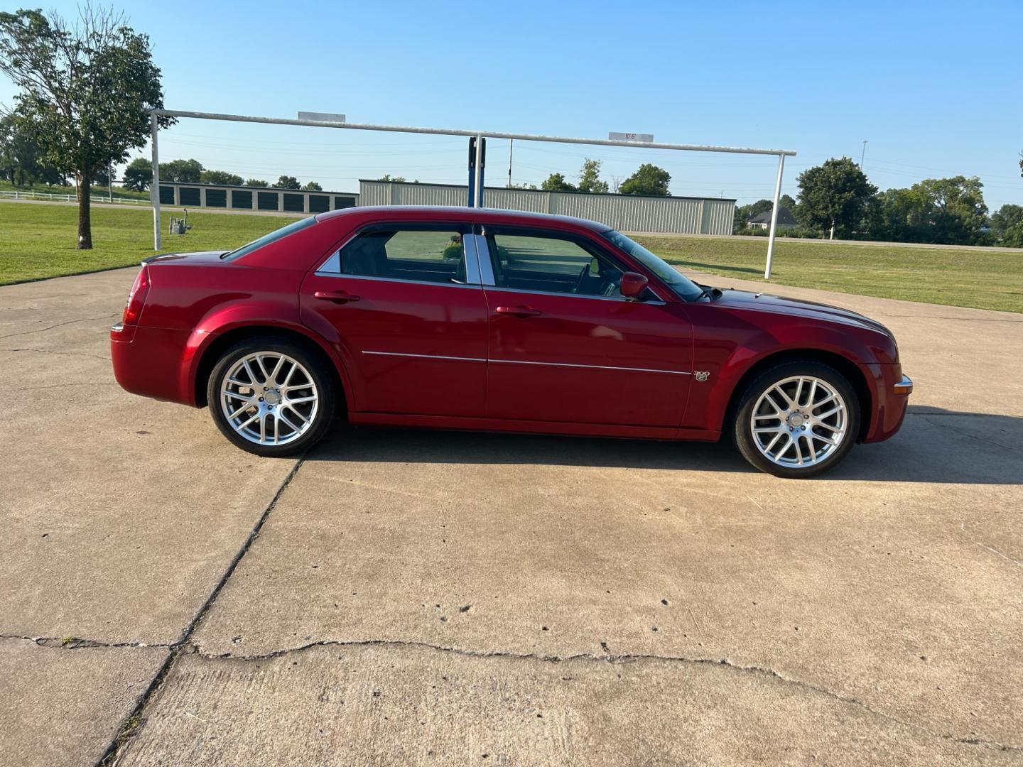 2007 RED Chrysler 300 C (2C3KA63H07H) with an 5.7L V8 OHV 16V engine, 5-Speed Automatic Overdrive transmission, located at 17760 Hwy 62, Morris, OK, 74445, (918) 733-4887, 35.609104, -95.877060 - Photo#3