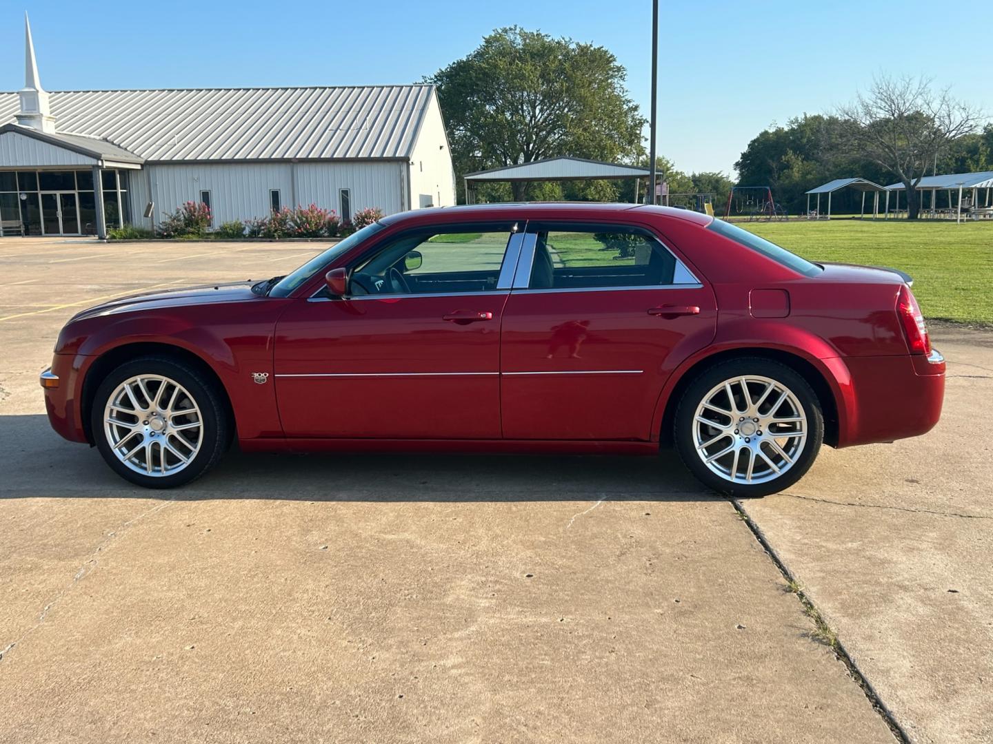 2007 RED Chrysler 300 C (2C3KA63H07H) with an 5.7L V8 OHV 16V engine, 5-Speed Automatic Overdrive transmission, located at 17760 Hwy 62, Morris, OK, 74445, (918) 733-4887, 35.609104, -95.877060 - Photo#7