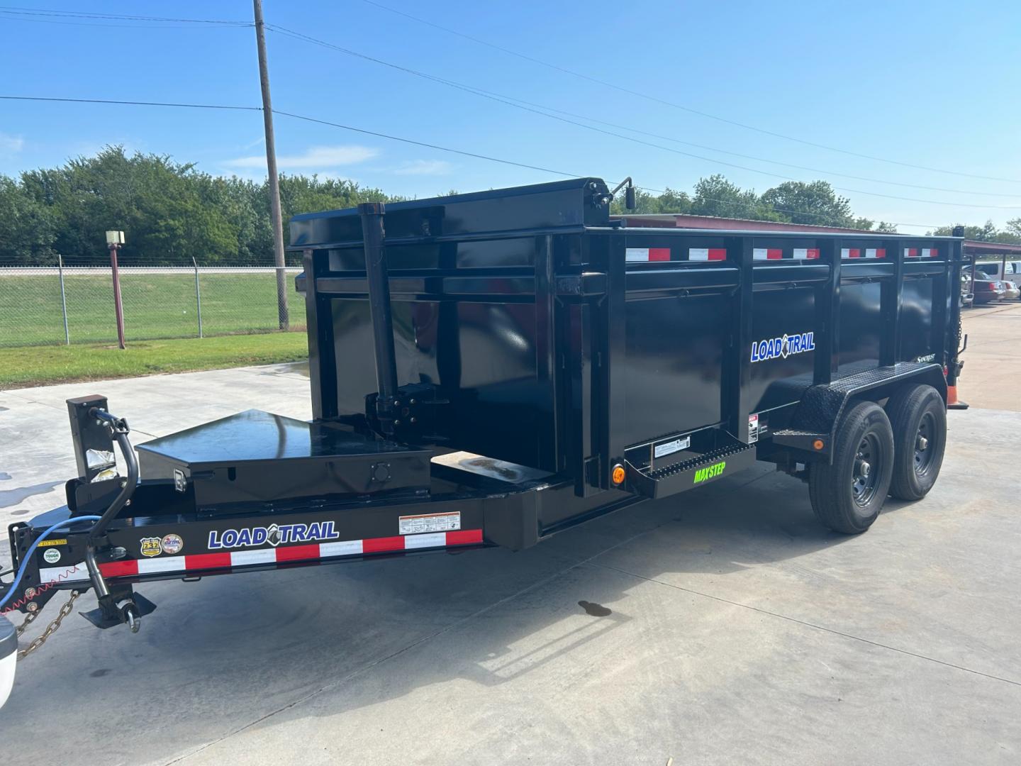 2022 BLACK LOADTRAIL UTLITY (4ZEDT1420N3) , located at 17760 Hwy 62, Morris, OK, 74445, 35.609104, -95.877060 - 2022 LOADTRAIL FEATURES 14' X 83" - 16K 83" TELESCOPING DUMP, 14,000 LB GVWR, 2 5/16" ADJUSTABLE COUPLER, I-BEAM TONGUE WITH TOOLBOX, 8" X 15LB I-BEAM FRAME WITH TELESCOPING CYLINDER, 3" CHANNEL ON 12" CENTERS, 3' SOLID SIDES ON DUMP TRAILER, 7' SLIDE-IN RAMPS, 2-8K ELECTRIC BRAKE AXLES LIPPERT, S - Photo#2