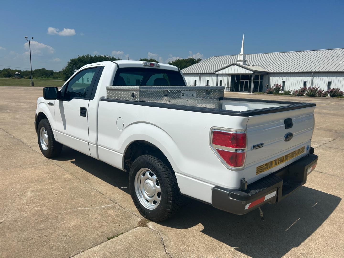 2014 White Ford F-150 STX 6.5-ft. Bed 2WD (1FTMF1CM3EK) with an 3.7L V6 DOHC 24V engine, 6-Speed Automatic transmission, located at 17760 Hwy 62, Morris, OK, 74445, (918) 733-4887, 35.609104, -95.877060 - Photo#5