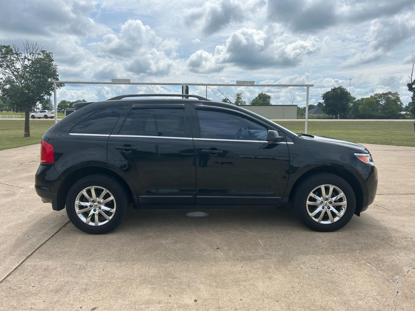 2013 BLACK Ford Edge Limited FWD (2FMDK3KC9DB) with an 3.5L V6 DOHC 24V engine, 6-Speed Automatic transmission, located at 17760 Hwy 62, Morris, OK, 74445, (918) 733-4887, 35.609104, -95.877060 - Photo#3