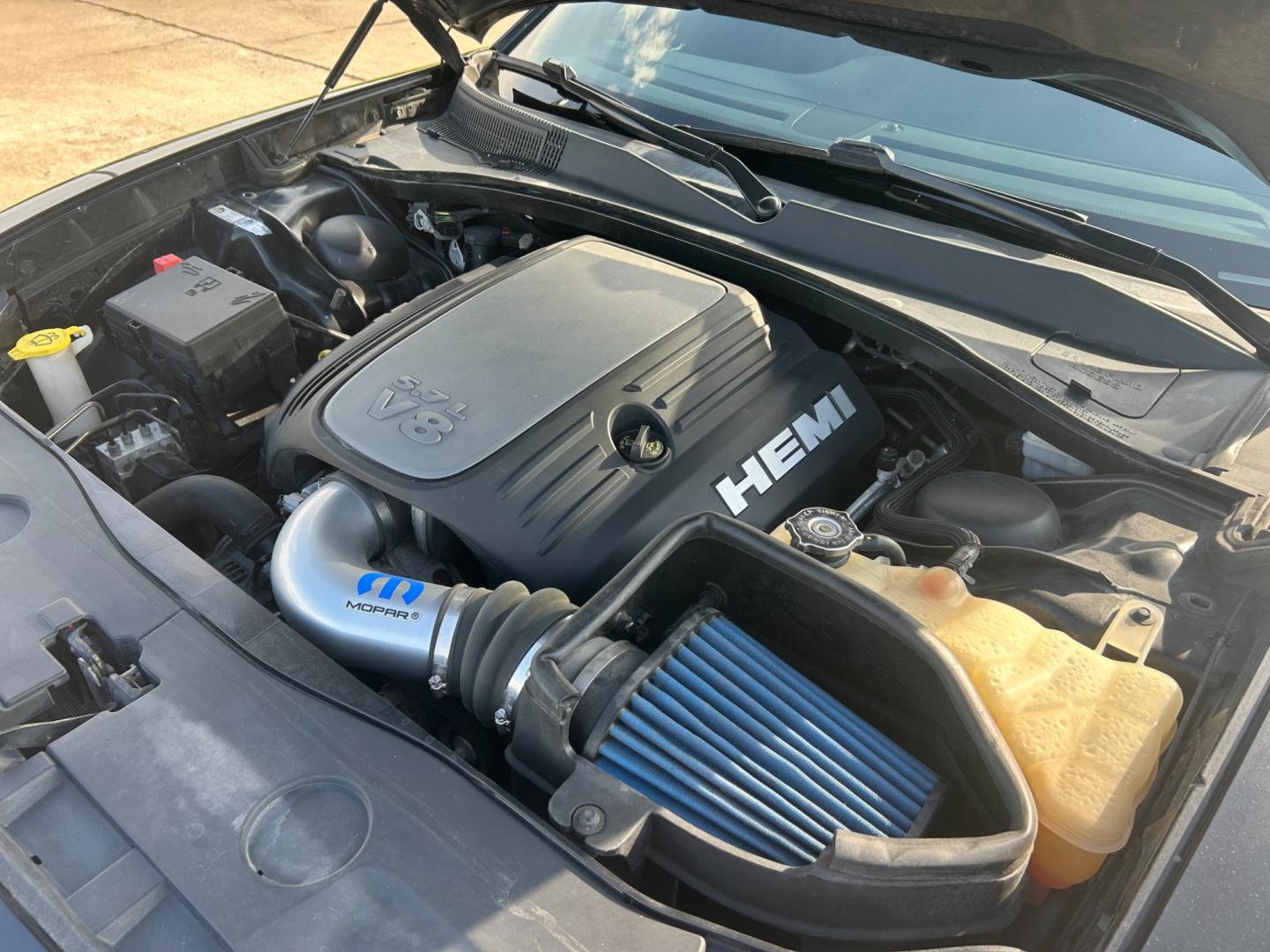 2011 BLACK /BLACK Dodge Charger R/T MAX (2B3CL5CT7BH) with an 5.7L V8 OHV 16V engine, 5-Speed Automatic transmission, located at 17760 Hwy 62, Morris, OK, 74445, (918) 733-4887, 35.609104, -95.877060 - 2011 DODGE CHARGER R/T MAX HAS THE 5.7L HEMI AND IS RWD, FEATURES REMOTE KEYLESS START, REMOTE KEYLESS ENTRY, POWER PUSH BUTTON START, POWER LOCKS, POWER WINDOWS, POWER SEATS, POWER MIRRORS, AM/FM STEREO, CD PLAYER, MP3 PLAYER, AUX PORT, USB PORT, SATILITE RADIO, PREMUIM SOUND SYSTEM, ADAPTIVE CRUIS - Photo#23