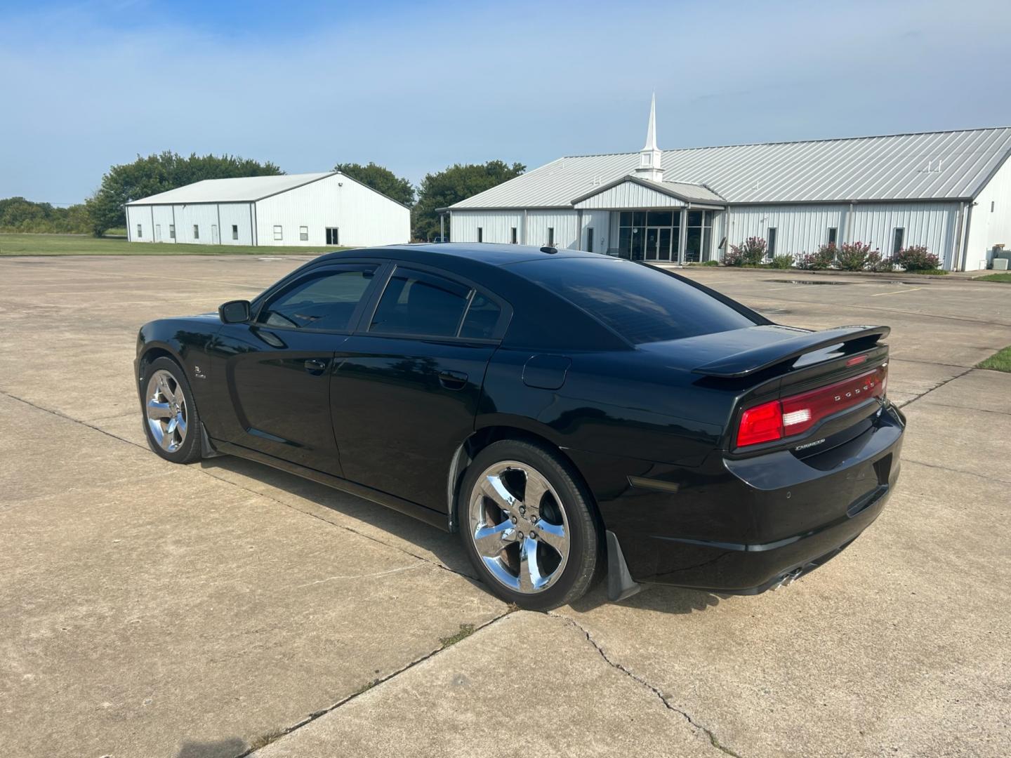 2011 BLACK /BLACK Dodge Charger R/T MAX (2B3CL5CT7BH) with an 5.7L V8 OHV 16V engine, 5-Speed Automatic transmission, located at 17760 Hwy 62, Morris, OK, 74445, (918) 733-4887, 35.609104, -95.877060 - 2011 DODGE CHARGER R/T MAX HAS THE 5.7L HEMI AND IS RWD, FEATURES REMOTE KEYLESS START, REMOTE KEYLESS ENTRY, POWER PUSH BUTTON START, POWER LOCKS, POWER WINDOWS, POWER SEATS, POWER MIRRORS, AM/FM STEREO, CD PLAYER, MP3 PLAYER, AUX PORT, USB PORT, SATILITE RADIO, PREMUIM SOUND SYSTEM, ADAPTIVE CRUIS - Photo#6