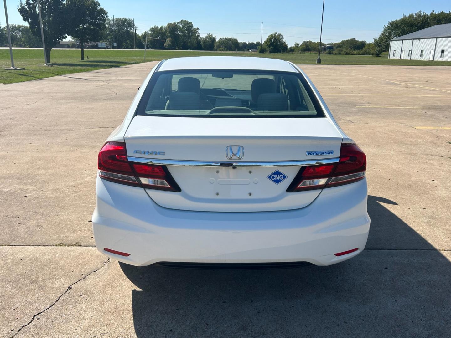 2013 White Honda Civic CNG Sedan 5-Speed AT (19XFB5F54DE) with an 1.8L L4 SOHC 16V CNG engine, 5A transmission, located at 17760 Hwy 62, Morris, OK, 74445, (918) 733-4887, 35.609104, -95.877060 - Photo#5