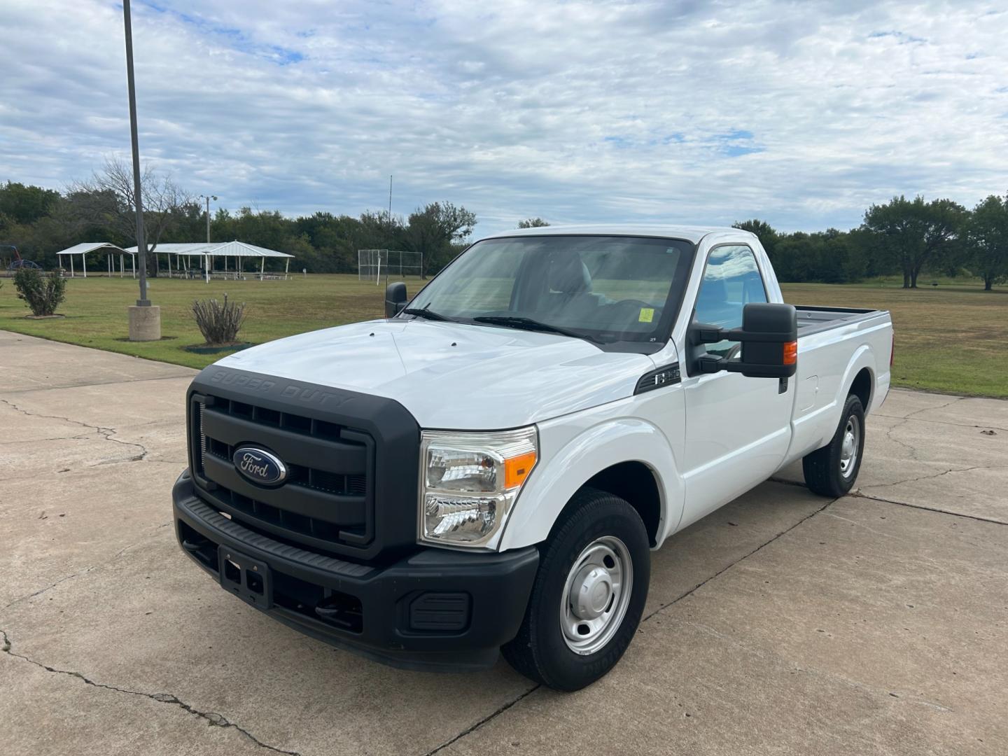 2013 White Ford F-250 SD XL 2WD (1FTBF2A67DE) with an 6.2L V8 OHV 16V engine, 6-Speed Automatic transmission, located at 17760 Hwy 62, Morris, OK, 74445, (918) 733-4887, 35.609104, -95.877060 - Photo#0