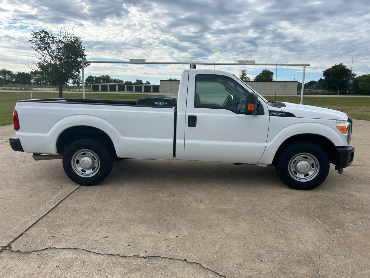 2013 White Ford F-250 SD XL 2WD (1FTBF2A67DE) with an 6.2L V8 OHV 16V engine, 6-Speed Automatic transmission, located at 17760 Hwy 62, Morris, OK, 74445, (918) 733-4887, 35.609104, -95.877060 - Photo#3