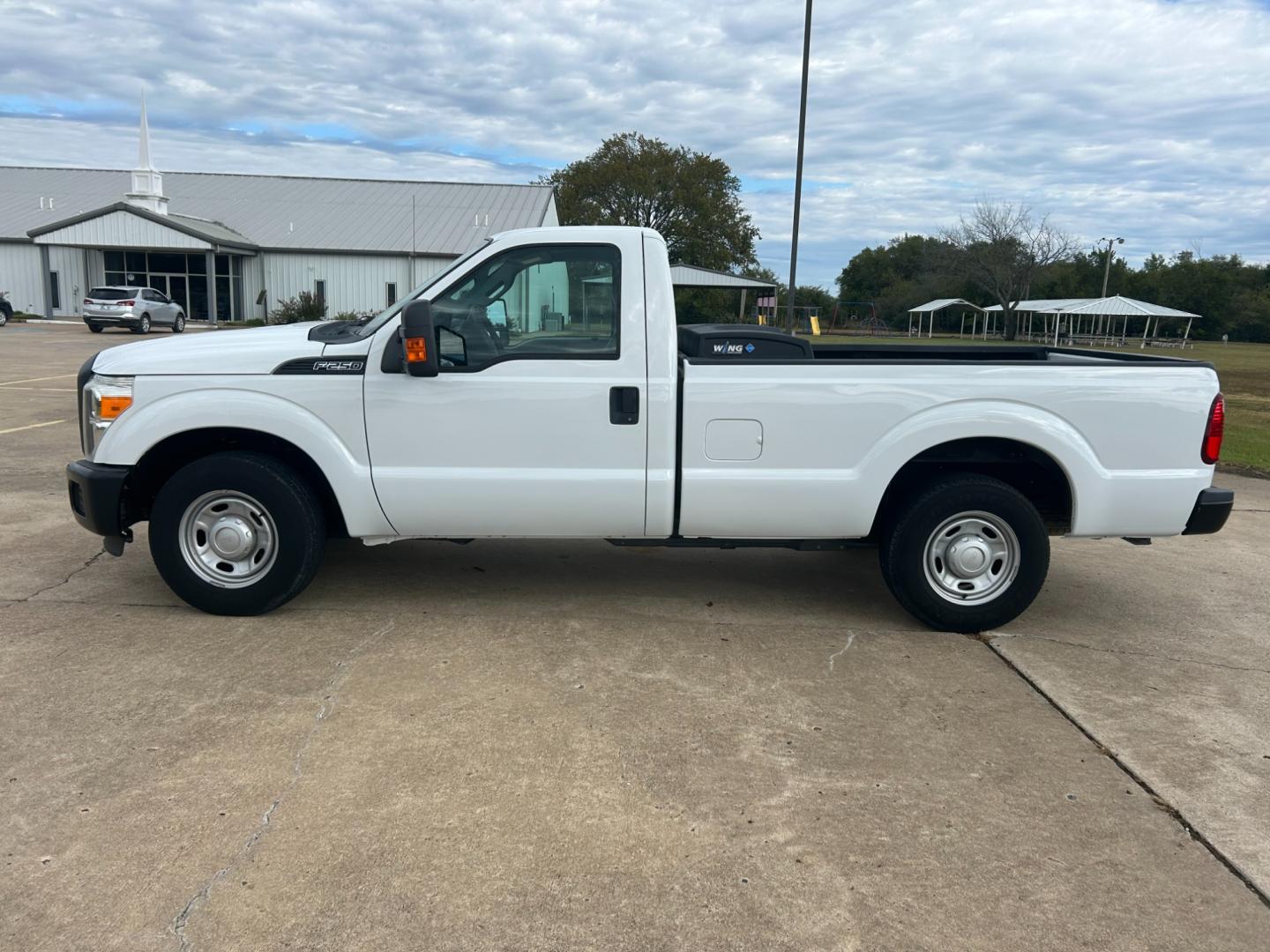 2013 White Ford F-250 SD XL 2WD (1FTBF2A67DE) with an 6.2L V8 OHV 16V engine, 6-Speed Automatic transmission, located at 17760 Hwy 62, Morris, OK, 74445, (918) 733-4887, 35.609104, -95.877060 - Photo#7