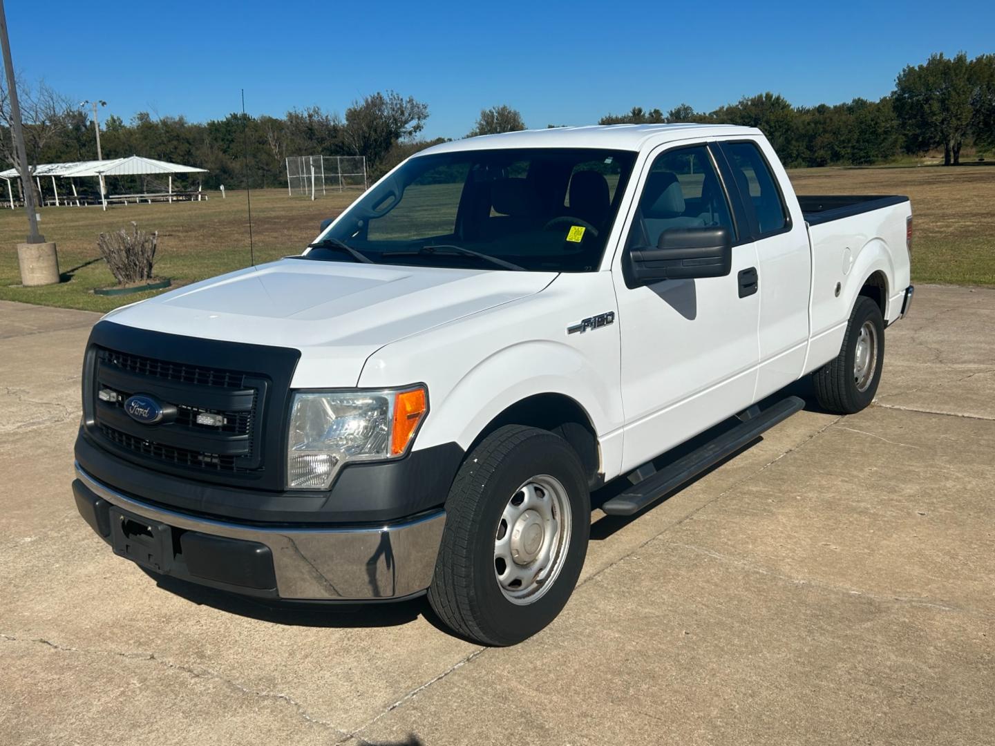 2014 White Ford F-150 XL SuperCab 8-ft. Bed 2WD (1FTEX1CM3EK) with an 3.7L V6 DOHC 24V engine, 6-Speed Automatic transmission, located at 17760 Hwy 62, Morris, OK, 74445, (918) 733-4887, 35.609104, -95.877060 - 2014 FORD F-150 XL SUPERCAB 8-ft. BED 2WD 3.8L V6 BI-FUEL (RUNS ON BOTH CNG OR GASOLINE) FEATURES POWER LOCKS, POWER WINDOWS, AM/FM STEREO, SIRIUS XM STEREO, CD PLAYER, AUXILLARY PORT, CRUISE CONTROL, TRACTION CONTROL, MULTI-FUNCTIONING STEERING WHEEL CONTROLS, BACK-UP CAMERA, BED LINER. HAS 159,994 - Photo#0