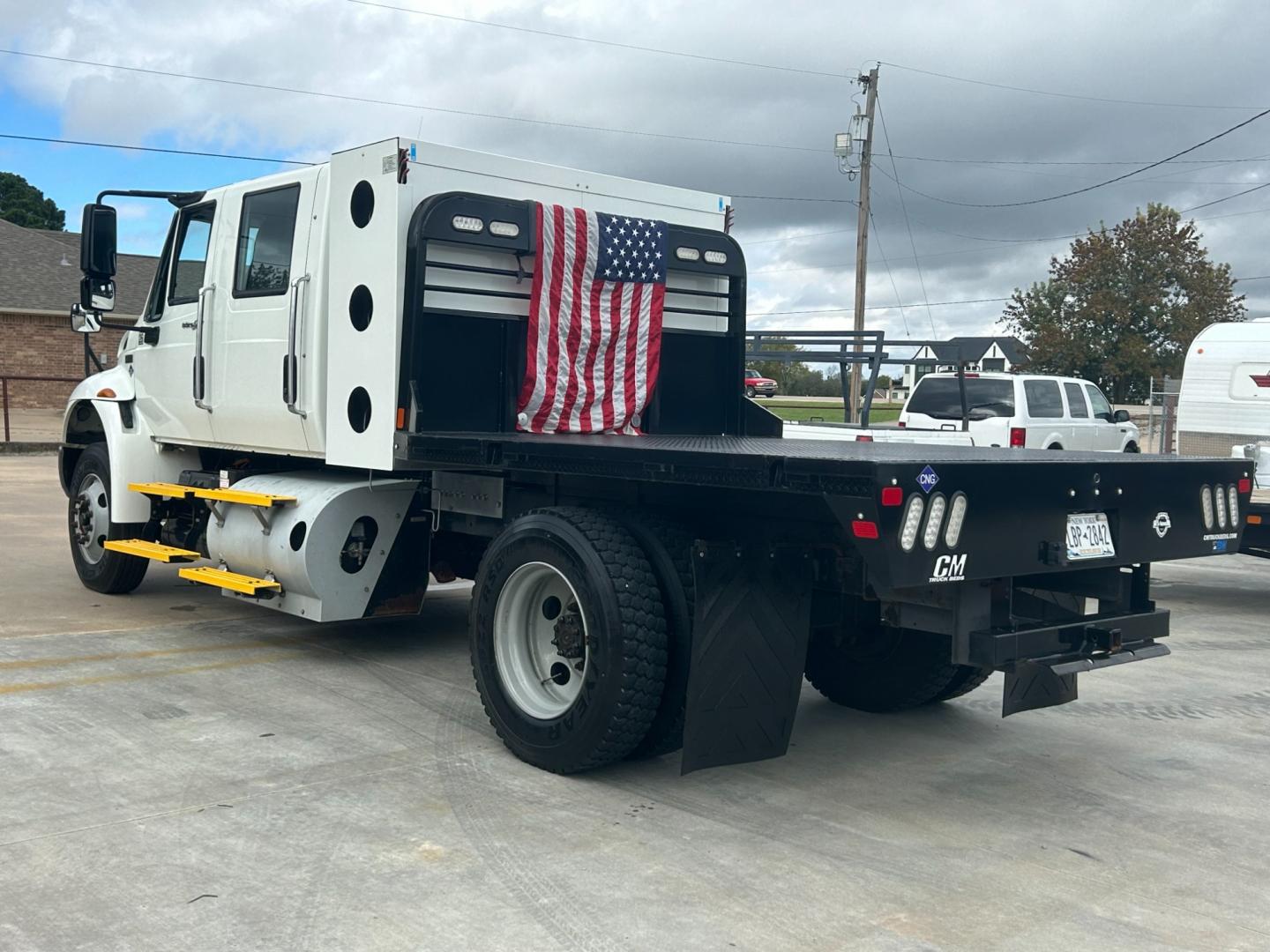 2013 White International 4300 4300 (1HTMMSDLXDJ) with an 7.6L I6 210 hp 255 hp engine, AUTOMATIC transmission, located at 17760 Hwy 62, Morris, OK, 74445, (918) 733-4887, 35.609104, -95.877060 - Photo#6