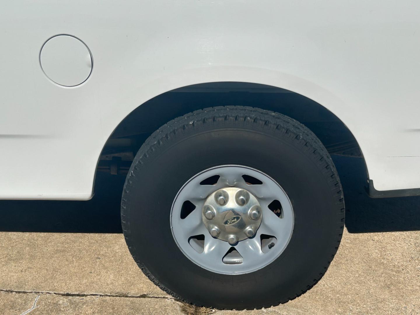 2004 White Ford F-150 Regular Cab 2WD (2FDPF17M64C) with an 5.4L V8 SOHC engine, located at 17760 Hwy 62, Morris, OK, 74445, (918) 733-4887, 35.609104, -95.877060 - 2004 FORD F-150 REGULAR CAB 2WD DEDICATED CNG (ONLY RUNS ON COMPRESSED NATURAL GAS). IT FEATURES MANUAL SEATS, MANUAL LOCKS, MANUAL WINDOWS, MANUAL MIRRORS, AM/FM STEREO, CASSETTE PLAYER, CRUISE CONTROL. A PREMIER ALTERNATIVE FUEL CONVERSION THAT IS EPA-APPROVED. EXTREMELY CLEAN-BURNING AND EFFICIE - Photo#21