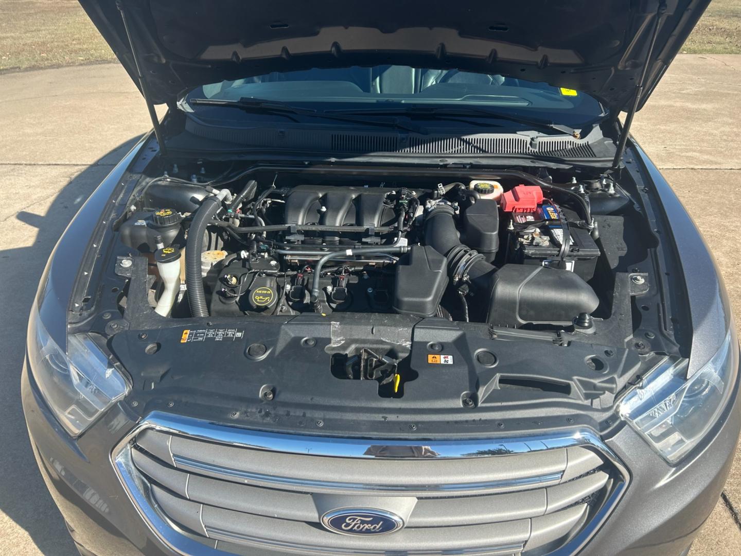 2014 GRAY Ford Taurus SEL FWD (1FAHP2E81EG) with an 3.5L V6 DOHC 24V engine, 6-Speed Automatic transmission, located at 17760 Hwy 62, Morris, OK, 74445, (918) 733-4887, 35.609104, -95.877060 - Photo#24