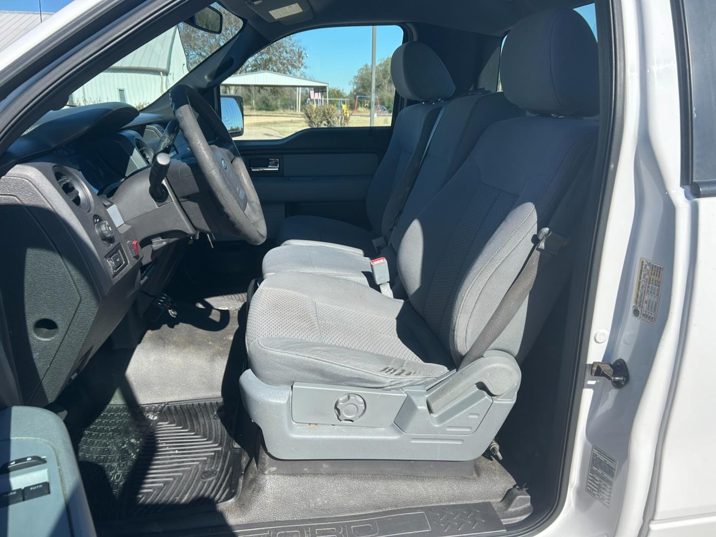 2014 White Ford F-150 STX 6.5-ft. Bed 2WD (1FTMF1CM2EK) with an 3.7L V6 DOHC 24V engine, 6-Speed Automatic transmission, located at 17760 Hwy 62, Morris, OK, 74445, (918) 733-4887, 35.609104, -95.877060 - 2014 FORD F-150 STX 6.5-ft. BED 2WD BI-FUEL (RUNS ON BOTH CNG OR GASOLINE) FEATURES POWER WINDOWS, POWER LOCKS, POWER MIRRORS, AM/FM STEREO, SIRIUS RADIO, CD PLAYER, AUXILLIARY PORT, CRUISE CONTROL, TRACTION CONTROL, MULTI-FUNCTIONING STEERING WHEEL CONTROLS, BEDLINER. IT RUNS ON CNG (COMPRESSED NAT - Photo#6