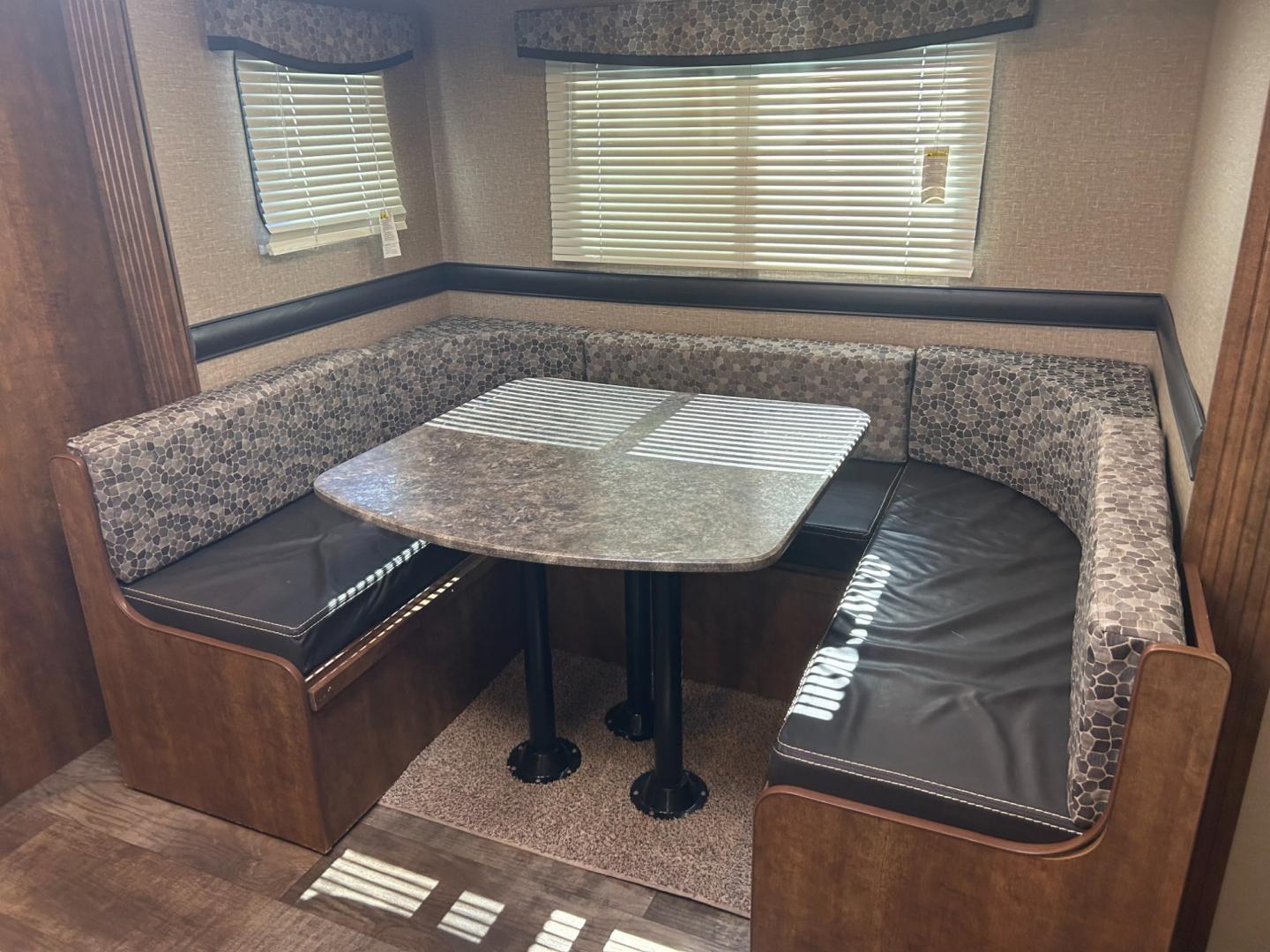 2017 Silver Crossroads RV 225TD 225TD (4V0TC2229HJ) , located at 17760 Hwy 62, Morris, OK, 74445, 35.609104, -95.877060 - Photo#11