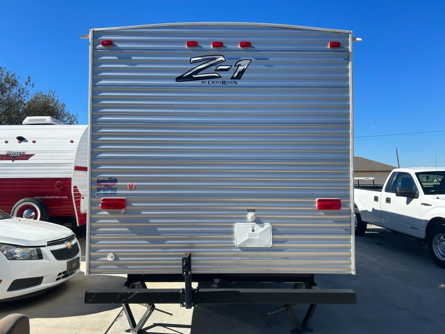 2017 Silver Crossroads RV 225TD 225TD (4V0TC2229HJ) , located at 17760 Hwy 62, Morris, OK, 74445, 35.609104, -95.877060 - Photo#2