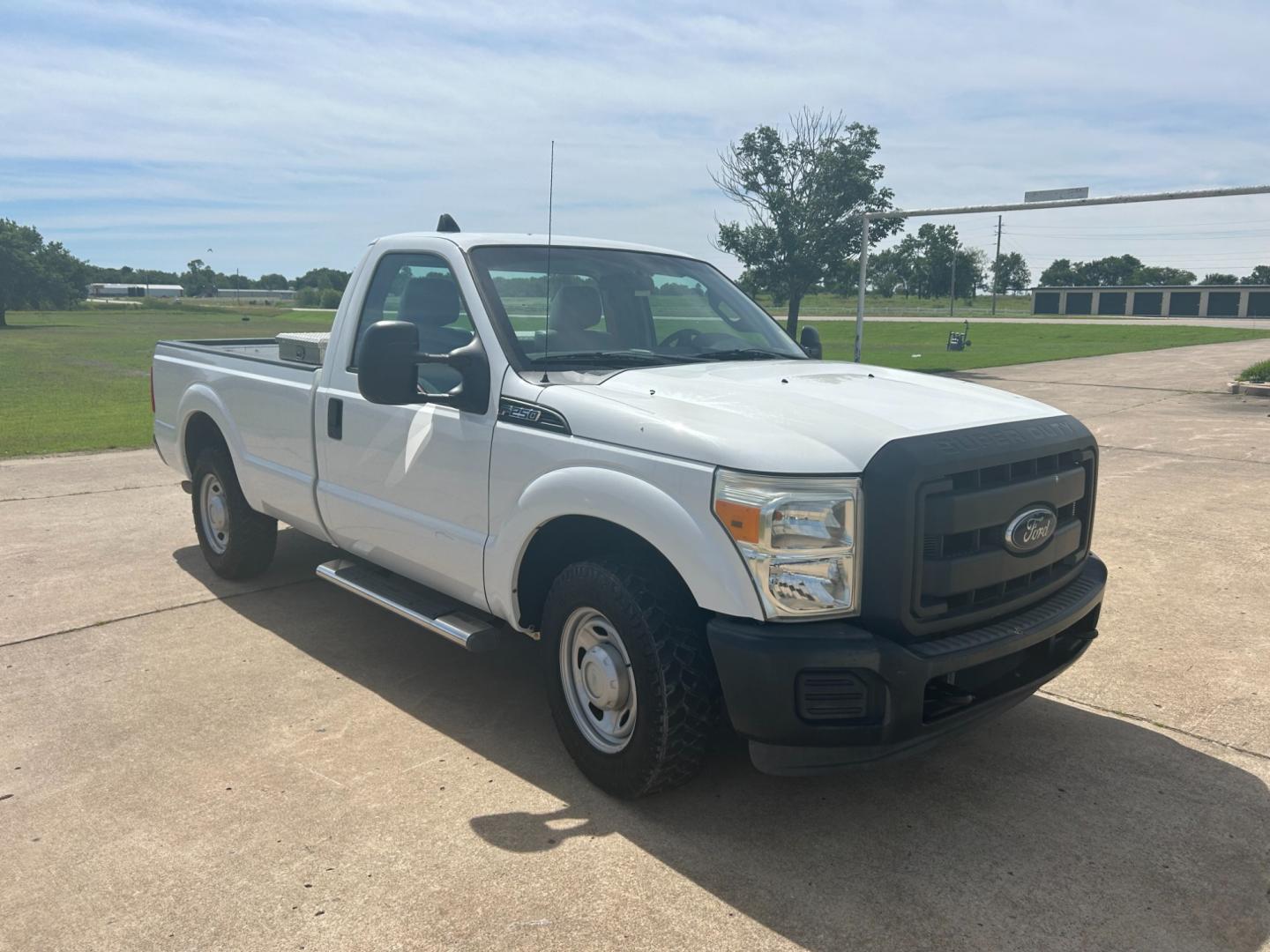 2013 White /GRAY Ford F250 SUPER DUTY 2WD (1FTB2A66DEB) with an 6.2L V8 engine, AUTOMATIC transmission, located at 17760 Hwy 62, Morris, OK, 74445, (918) 733-4887, 35.609104, -95.877060 - 2013 F250 SUPER DUTY IS A DEDICATED CNG. THIS TRUCK HAS A 6.2L V8 ENGINE, FEATURES MANUAL SEAT, MANUAL WINDOWS, MANUAL LOCKS, MANUAL MIRRORS, AM FM RADIO, FACTORY TRAILER BREAKS, TRACTION CONTROL, AND TRAILER HITCH. CLEAN TITLE, 73,260 MILES, FIRESTONE 245/75R17 TIRES. $12,900 CALL RUSS OR JONA AT - Photo#2