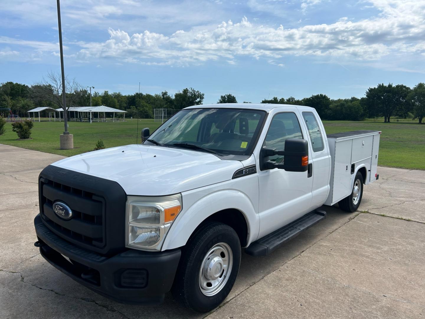 2012 White /Gray Ford F-250 SD SUPER DUTY (1FT7X2A66CE) with an 6.2L V8 OHV 16V engine, AUTOMATIC transmission, located at 17760 Hwy 62, Morris, OK, 74445, (918) 733-4887, 35.609104, -95.877060 - 2012 FORD F250 SUPERCAB HAS THE 6.2L V8 ENGINE AND IS 2WD IT IS DEDICATED CNG (COMPRESSED NATURAL GAS) FEATURES MANUAL SEATS, POWER LOCKS, POWER WINDOWS, POWER MIRRORS, AM/FM STEREO, TILT WHEEL, CLOTH INTERIOR,CRUISE CONTROL, TRACTION CONTROL, TOOL BED WITH STORAGE, BED LINER, AND FIRESTONE TIRES 2 - Photo#0