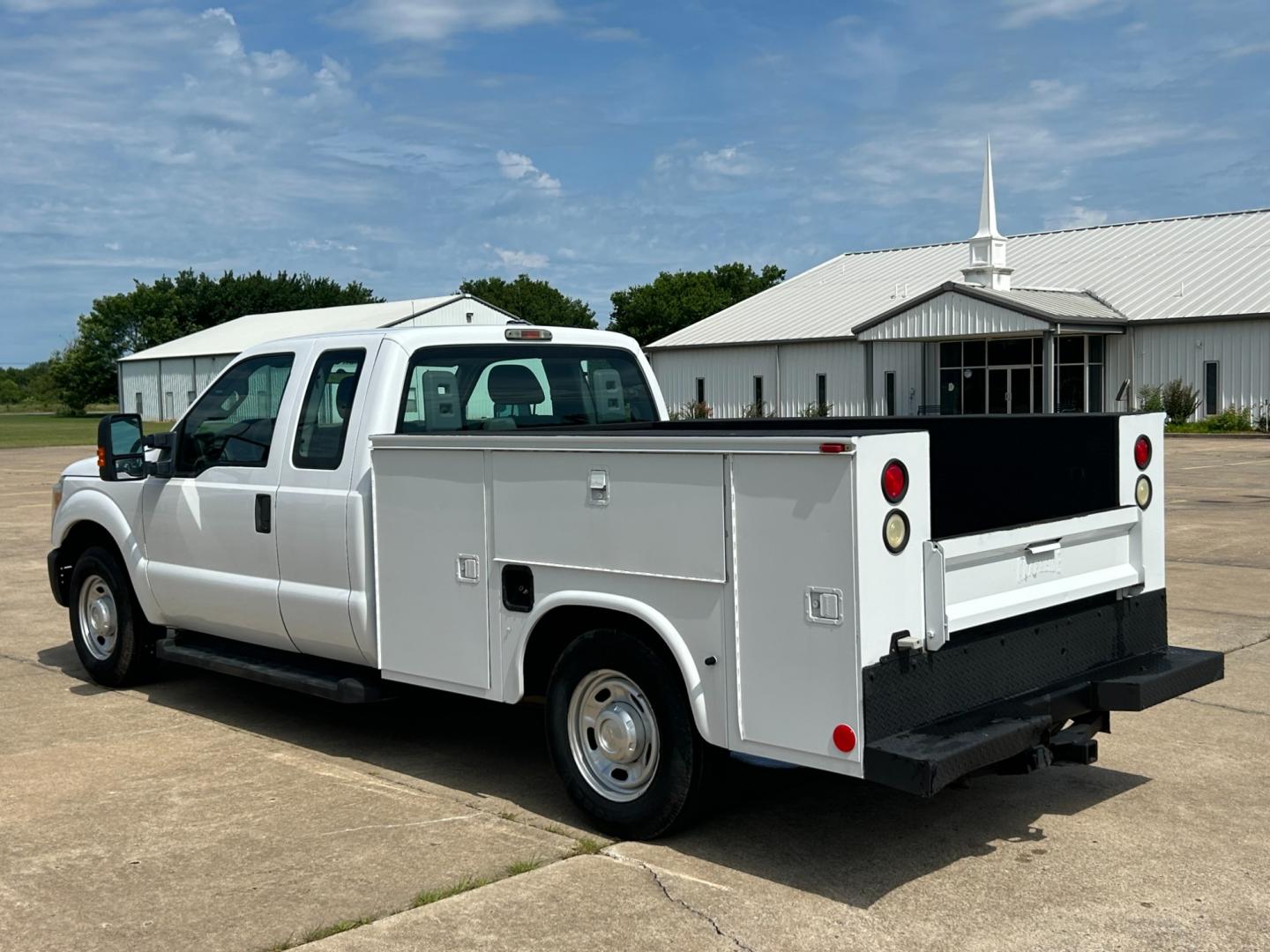 2012 White /Gray Ford F-250 SD SUPER DUTY (1FT7X2A66CE) with an 6.2L V8 OHV 16V engine, AUTOMATIC transmission, located at 17760 Hwy 62, Morris, OK, 74445, (918) 733-4887, 35.609104, -95.877060 - 2012 FORD F250 SUPERCAB HAS THE 6.2L V8 ENGINE AND IS 2WD IT IS DEDICATED CNG (COMPRESSED NATURAL GAS) FEATURES MANUAL SEATS, POWER LOCKS, POWER WINDOWS, POWER MIRRORS, AM/FM STEREO, TILT WHEEL, CLOTH INTERIOR,CRUISE CONTROL, TRACTION CONTROL, TOOL BED WITH STORAGE, BED LINER, AND FIRESTONE TIRES 2 - Photo#6