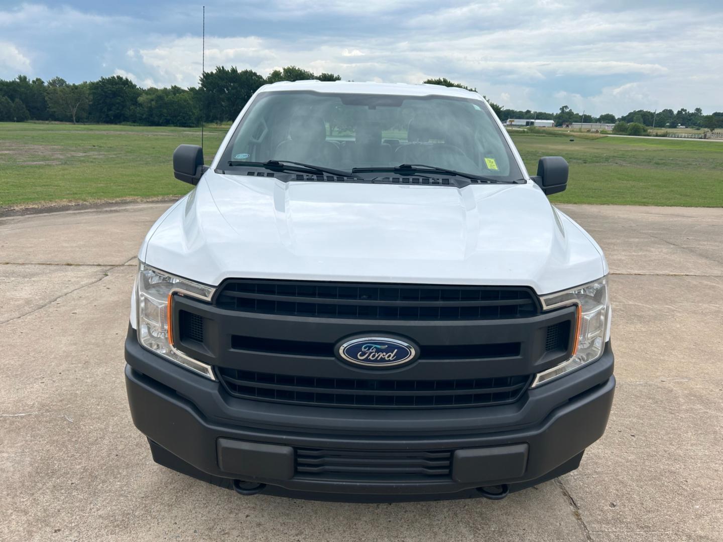 2018 White /Gray Ford F-150 EXTENDED CAB (1FTFX1E53JK) with an 5.0L V8 OHV 16V engine, AUTOMATIC transmission, located at 17760 Hwy 62, Morris, OK, 74445, (918) 733-4887, 35.609104, -95.877060 - Photo#1