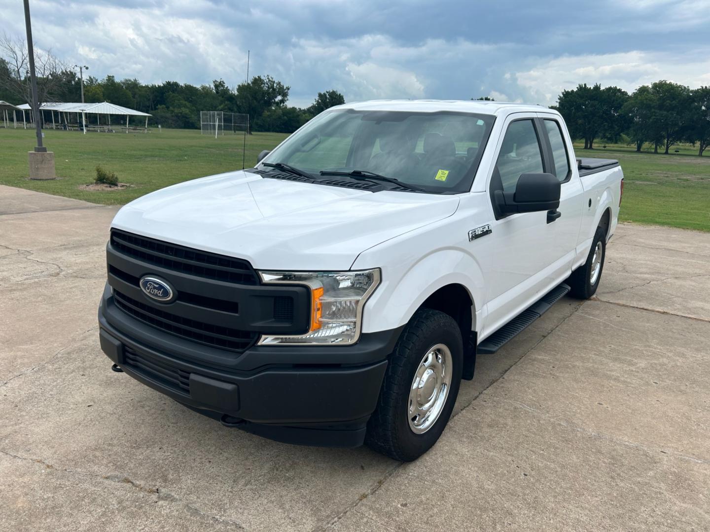 2018 White /Gray Ford F-150 EXTENDED CAB (1FTFX1E53JK) with an 5.0L V8 OHV 16V engine, AUTOMATIC transmission, located at 17760 Hwy 62, Morris, OK, 74445, (918) 733-4887, 35.609104, -95.877060 - Photo#0