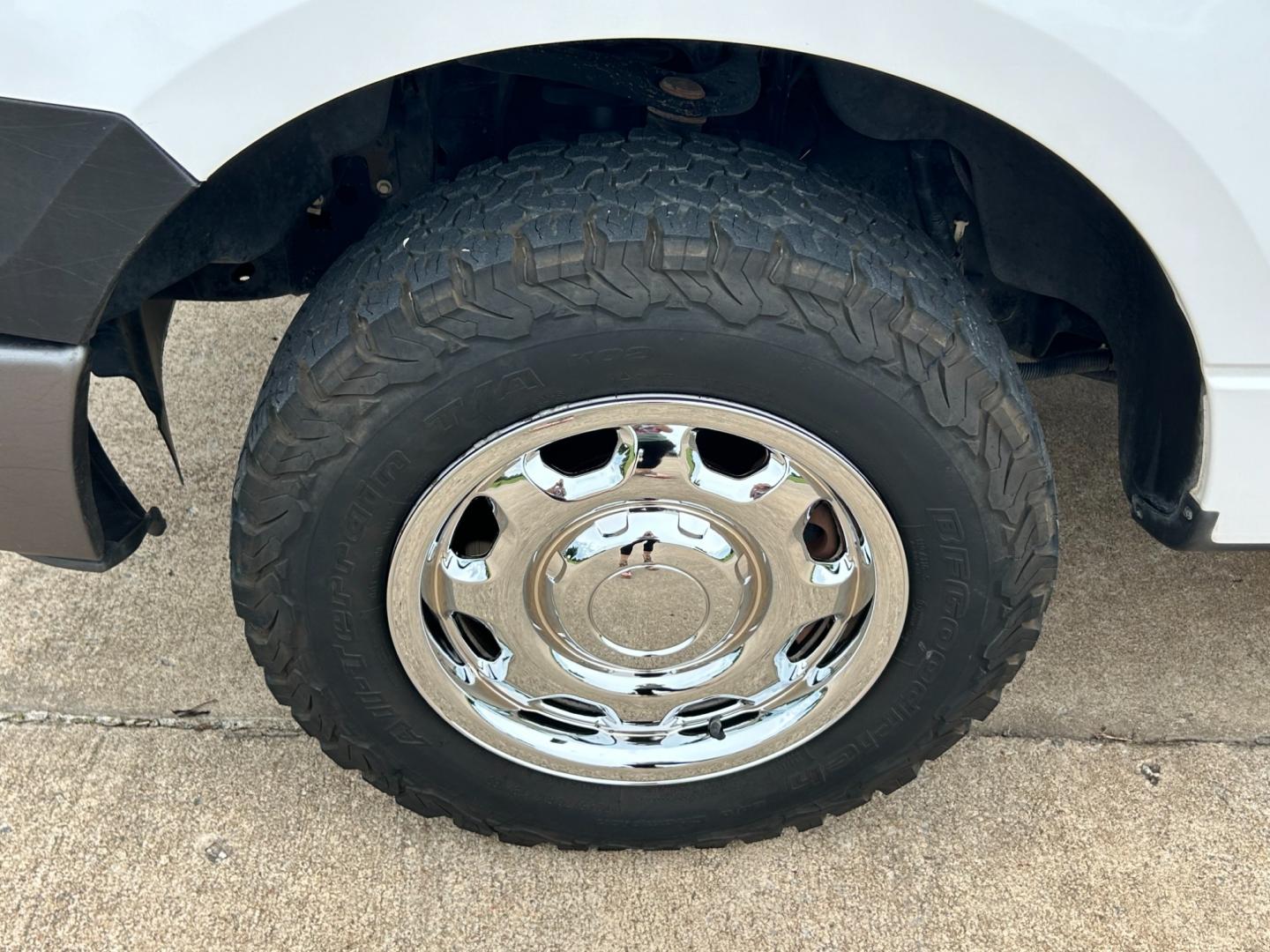 2014 White /Gray Ford F-150 XL (1FTMF1CM3EK) with an 3.6L V6 engine, AUTOMATIC transmission, located at 17760 Hwy 62, Morris, OK, 74445, (918) 733-4887, 35.609104, -95.877060 - Photo#21