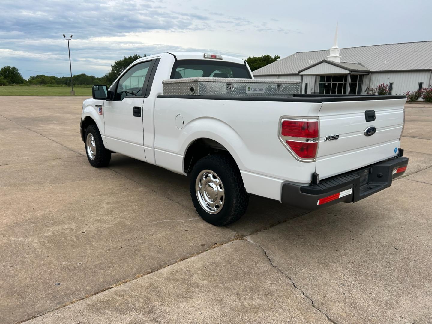 2014 White /Gray Ford F-150 XL (1FTMF1CM3EK) with an 3.6L V6 engine, AUTOMATIC transmission, located at 17760 Hwy 62, Morris, OK, 74445, (918) 733-4887, 35.609104, -95.877060 - 2014 FORD F-150 6.5-ft. BED 2WD 3.7L V6 IS A BI-FUEL SYSTEM (RUNS ON CNG OR GASOLINE) FEATURES MANUAL LOCKS, MANUAL WINDOWS, AM/FM STEREO, CRUISE CONTROL, TRACTION CONTROL, CLOTH INTERIOR. A PREMIER ALTERNATIVE FUEL CONVERSION THAT IS EPA-APPROVED. EXTREMELY CLEAN-BURNING AND EFFICIENT. THIS SYSTEM - Photo#6