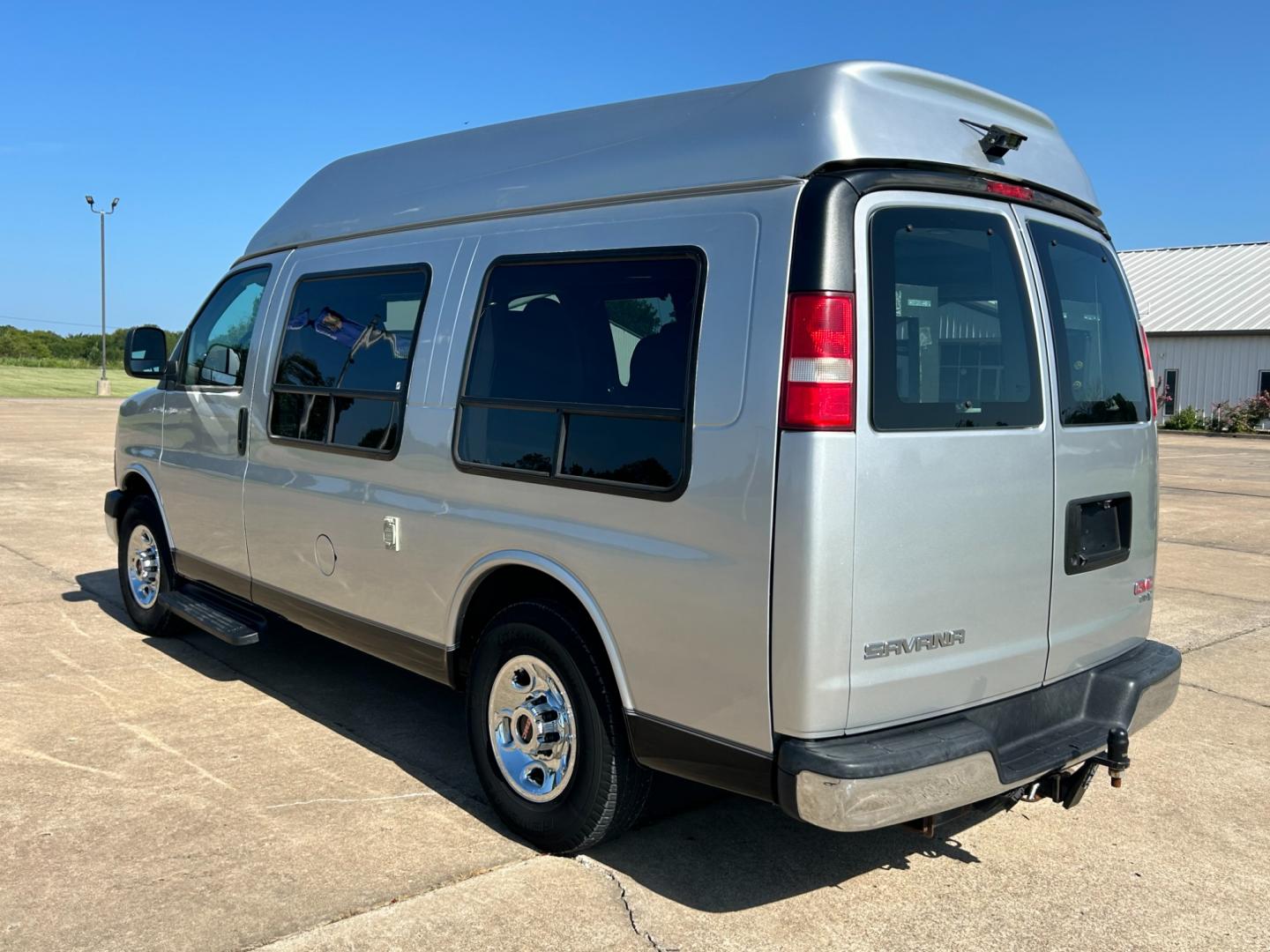 2013 Silver /Gray GMC Savana CNG (1GTW7FFBXD1) with an 6.0L V8 OHV 16V CNG engine, AUTOMATIC transmission, located at 17760 Hwy 62, Morris, OK, 74445, (918) 733-4887, 35.609104, -95.877060 - 2013 GMC SAVANA CONVERSION VAN DEDICATED CNG (ONLY RUNS ON COMPRESSED NATURAL GAS) IT HAS THE 6.0L V8 ENGINE AND RWD. IT FEATURES POWER WINDOWS, POWER MIRRORS, POWER LOCKS, POWER SEATS, AMFM AND SIRIUS RADIO, CD/DVD PLAYER, NAVIGATION, ON STAR, BACKUP CAMERA, A/C, CLOTH INTERIOR, CRUISE CONTROL, TR - Photo#6