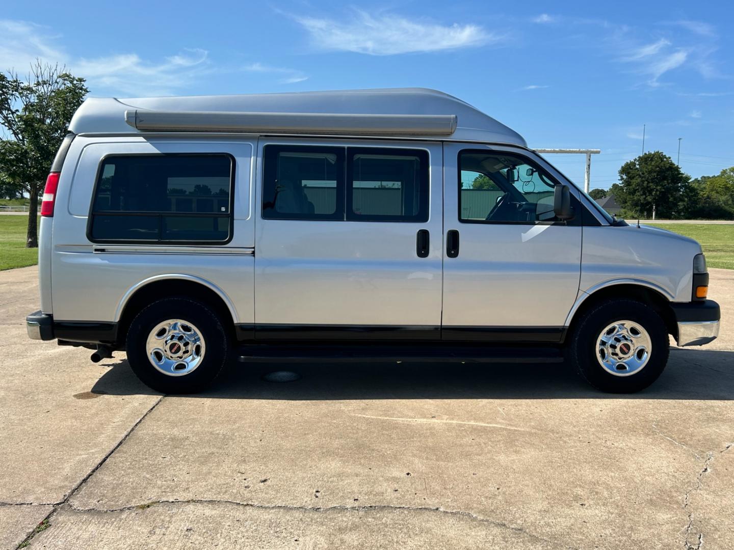 2013 Silver /Gray GMC Savana CNG (1GTW7FFBXD1) with an 6.0L V8 OHV 16V CNG engine, AUTOMATIC transmission, located at 17760 Hwy 62, Morris, OK, 74445, (918) 733-4887, 35.609104, -95.877060 - 2013 GMC SAVANA CONVERSION VAN DEDICATED CNG (ONLY RUNS ON COMPRESSED NATURAL GAS) IT HAS THE 6.0L V8 ENGINE AND RWD. IT FEATURES POWER WINDOWS, POWER MIRRORS, POWER LOCKS, POWER SEATS, AMFM AND SIRIUS RADIO, CD/DVD PLAYER, NAVIGATION, ON STAR, BACKUP CAMERA, A/C, CLOTH INTERIOR, CRUISE CONTROL, TR - Photo#3