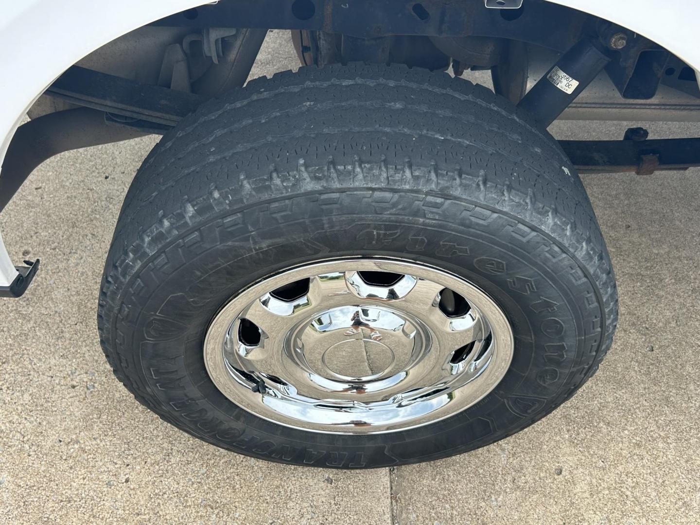 2018 White /Gray Ford F-150 SuperCab 6.5-ft. 4WD (1FTFX1E55JK) with an 5.0L V8 OHV 16V engine, 6A transmission, located at 17760 Hwy 62, Morris, OK, 74445, (918) 733-4887, 35.609104, -95.877060 - 2018 FORD F150 HAS A 5.0L V8 ENGINE AND IS 4WD. FEATURES KEYLESS ENTERY, LEATHER INTERIOR, POWER WINDOWS, POWER LOCKS, POWER MIRRORS, AM/FM RADIO, A/C, TRACTION CONTROL, AUXILIARY PORT, BACKUP CAMERA, TILT STEERING WHEEL, BED COVER, AND BED LINER. EQUIPPED WITH A BI-FUEL CNG FUEL SYSTEM. IT RUNS ON - Photo#24