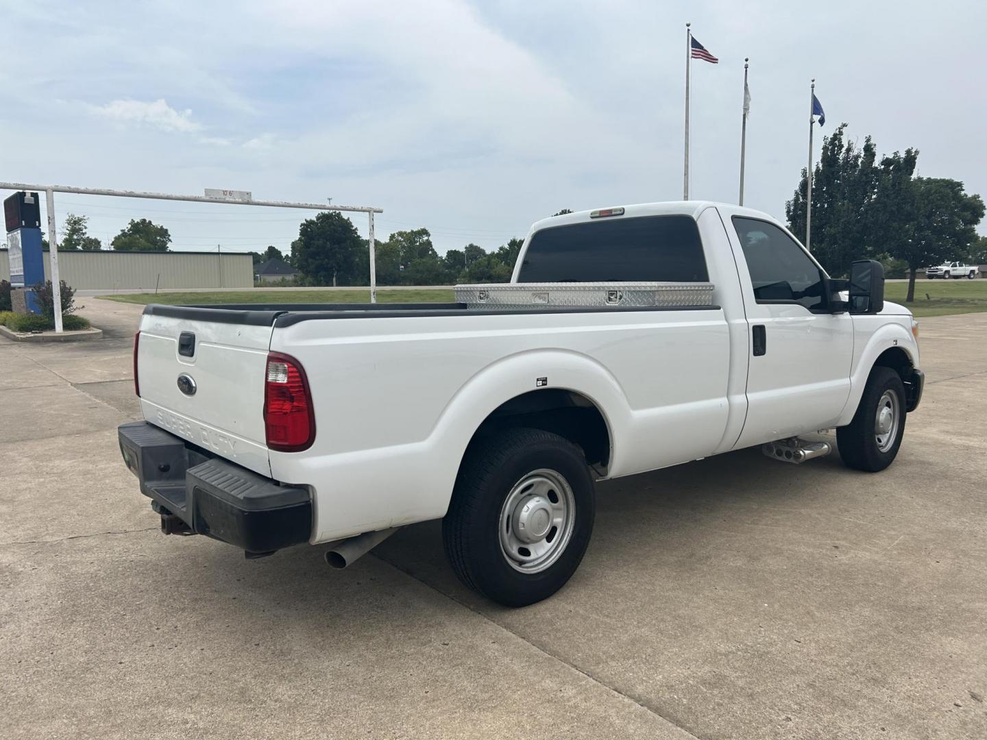 2013 White /Gray Ford F-250 SD XL 2WD (1FTBF2A69DE) with an 6.2L V8 OHV 16V engine, 6-Speed Automatic transmission, located at 17760 Hwy 62, Morris, OK, 74445, (918) 733-4887, 35.609104, -95.877060 - Photo#12