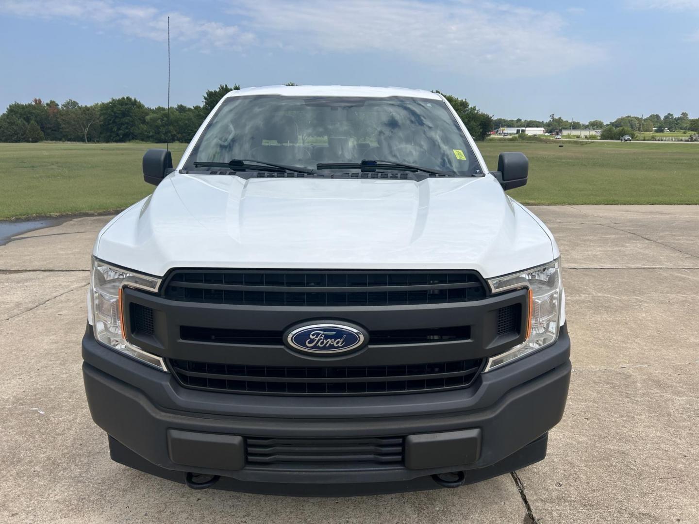 2018 /Gray Ford F-150 Lariat SuperCab 6.5-ft. 4WD (1FTFX1E5XJK) with an 5.0L V8 OHV 16V engine, 6A transmission, located at 17760 Hwy 62, Morris, OK, 74445, (918) 733-4887, 35.609104, -95.877060 - 2018 FORD F150 HAS A 5.0L V8 ENGINE AND IS 4WD. FEATURES KEYLESS ENTERY, LEATHER INTERIOR, POWER WINDOWS, POWER LOCKS, POWER MIRRORS, AM/FM RADIO, A/C, TRACTION CONTROL, AUXILIARY PORT, BACKUP CAMERA, TILT STEERING WHEEL, BED COVER, AND BED LINER. EQUIPPED WITH A BI-FUEL CNG FUEL SYSTEM. IT RUNS ON - Photo#1