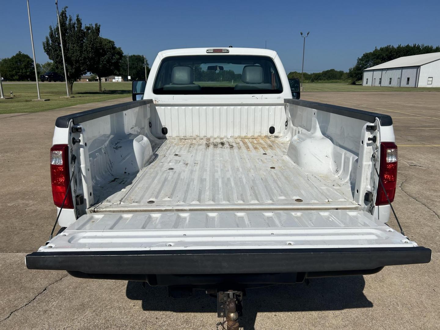 2013 /Gray Ford F-250 SD XL 2WD (1FTBF2A61DE) with an 6.2L V8 OHV 16V engine, 6-Speed Automatic transmission, located at 17760 Hwy 62, Morris, OK, 74445, (918) 733-4887, 35.609104, -95.877060 - 2013 F250 SUPER DUTY IS A DEDICATED CNG (ONLY RUNS ON COMPRESSED NATURAL GAS). THIS TRUCK HAS A 6.2L V8 ENGINE, FEATURES MANUAL SEAT, MANUAL WINDOWS, MANUAL LOCKS, MANUAL MIRRORS, AM FM RADIO, FACTORY TRAILER BREAKS, TRACTION CONTROL, AND TRAILER HITCH. A PREMIER ALTERNATIVE FUEL CONVERSION THAT IS - Photo#15