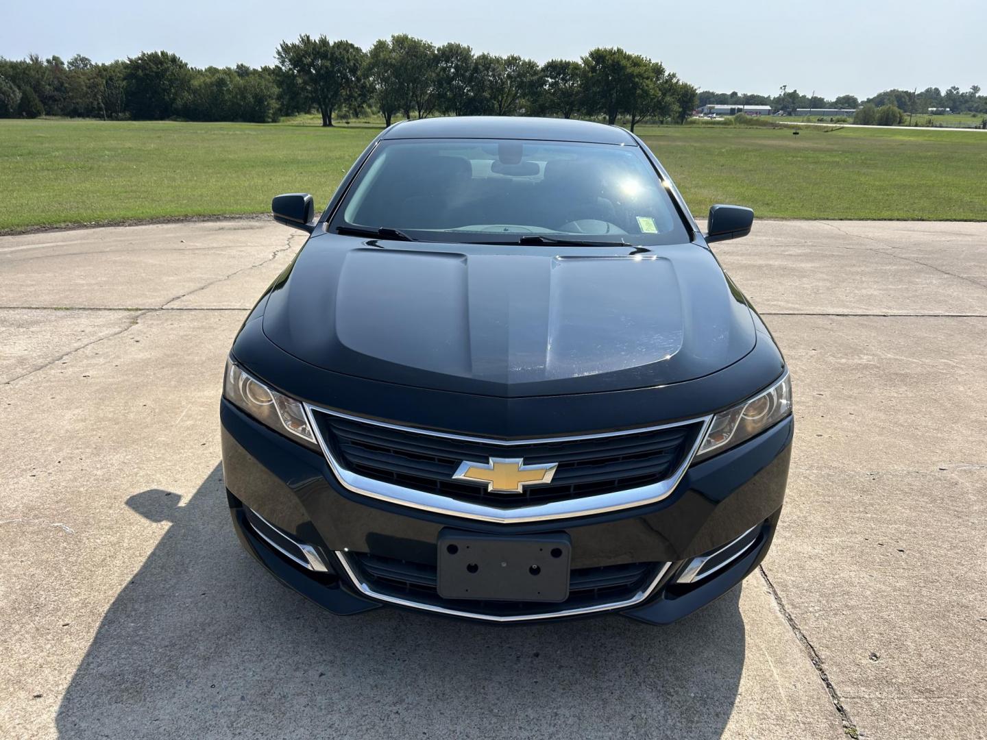 2016 /Gray Chevrolet Impala CNG 2FL (2G11Y5SNXG9) with an 3.6L V6 DOHC 24V CNG engine, 6A transmission, located at 17760 Hwy 62, Morris, OK, 74445, (918) 733-4887, 35.609104, -95.877060 - 2016 CHEVY IMPALA HAS THE 3.6 V6 ENGINE AND IS FWD. THE IMPALA IS A BI-FUEL CAR THAT RUNS ON BOTH CNG (COMPRESSED NATUAL GAS) OR GASOLINE. THIS CAR FEATURES KEYLESS REMOTE START, KEYLESS REMOTE ENTRY, POWER LOCKS, POWER WINDOWS, POWER SEATS, POWER MIRRORS, AM/FM STEREO, CLOTH SEATS, BACK UP CAMERA, - Photo#1