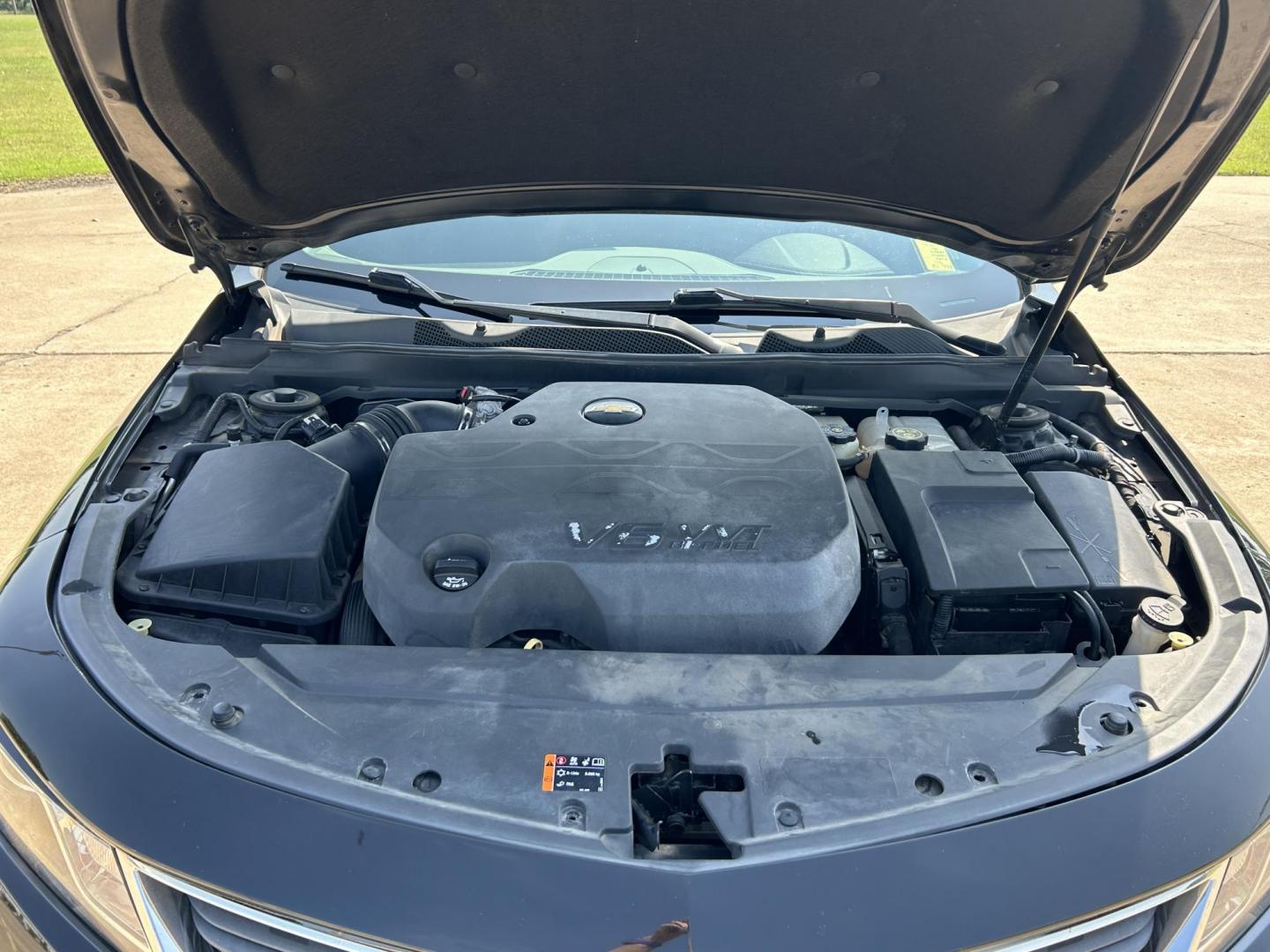 2016 /Gray Chevrolet Impala CNG 2FL (2G11Y5SNXG9) with an 3.6L V6 DOHC 24V CNG engine, 6A transmission, located at 17760 Hwy 62, Morris, OK, 74445, (918) 733-4887, 35.609104, -95.877060 - 2016 CHEVY IMPALA HAS THE 3.6 V6 ENGINE AND IS FWD. THE IMPALA IS A BI-FUEL CAR THAT RUNS ON BOTH CNG (COMPRESSED NATUAL GAS) OR GASOLINE. THIS CAR FEATURES KEYLESS REMOTE START, KEYLESS REMOTE ENTRY, POWER LOCKS, POWER WINDOWS, POWER SEATS, POWER MIRRORS, AM/FM STEREO, CLOTH SEATS, BACK UP CAMERA, - Photo#14