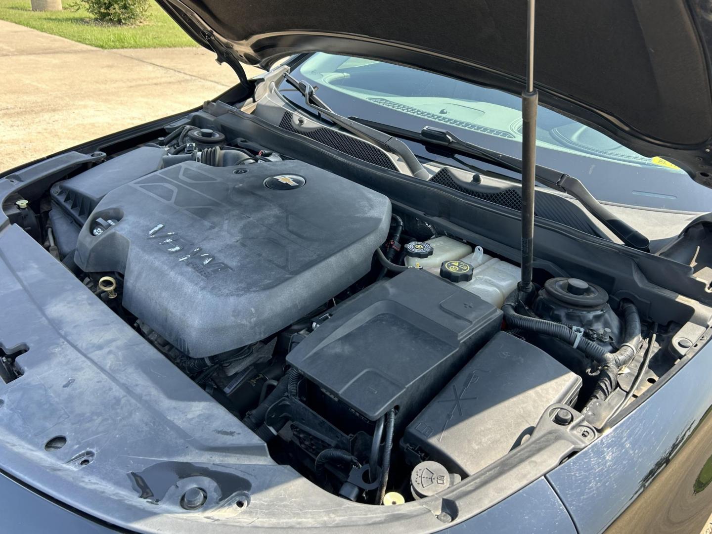 2016 /Gray Chevrolet Impala CNG 2FL (2G11Y5SNXG9) with an 3.6L V6 DOHC 24V CNG engine, 6A transmission, located at 17760 Hwy 62, Morris, OK, 74445, (918) 733-4887, 35.609104, -95.877060 - 2016 CHEVY IMPALA HAS THE 3.6 V6 ENGINE AND IS FWD. THE IMPALA IS A BI-FUEL CAR THAT RUNS ON BOTH CNG (COMPRESSED NATUAL GAS) OR GASOLINE. THIS CAR FEATURES KEYLESS REMOTE START, KEYLESS REMOTE ENTRY, POWER LOCKS, POWER WINDOWS, POWER SEATS, POWER MIRRORS, AM/FM STEREO, CLOTH SEATS, BACK UP CAMERA, - Photo#16