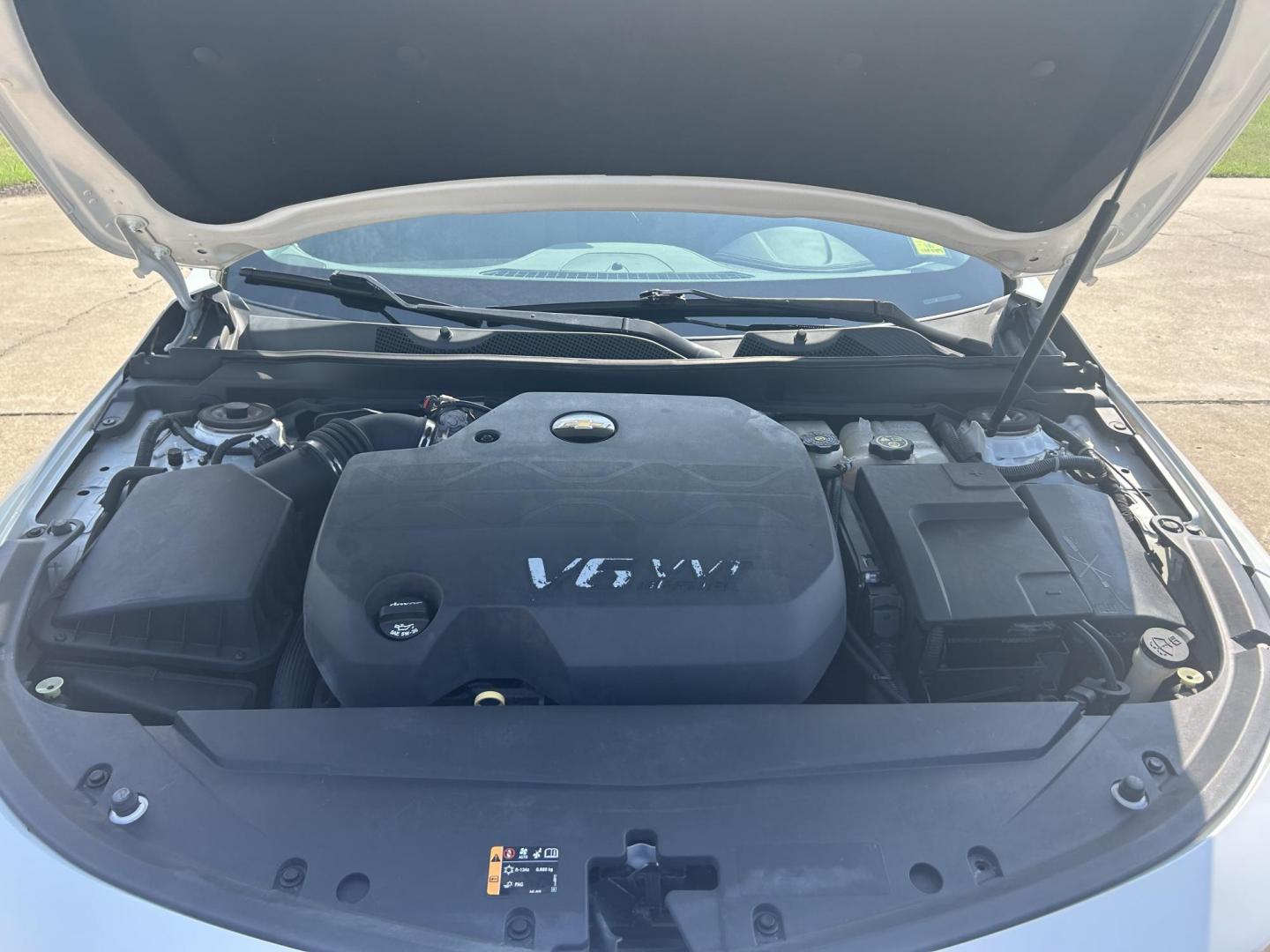 2016 /Gray Chevrolet Impala CNG 2FL (2G11Y5SN4G9) with an 3.6L V6 DOHC 24V CNG engine, 6A transmission, located at 17760 Hwy 62, Morris, OK, 74445, (918) 733-4887, 35.609104, -95.877060 - Photo#16