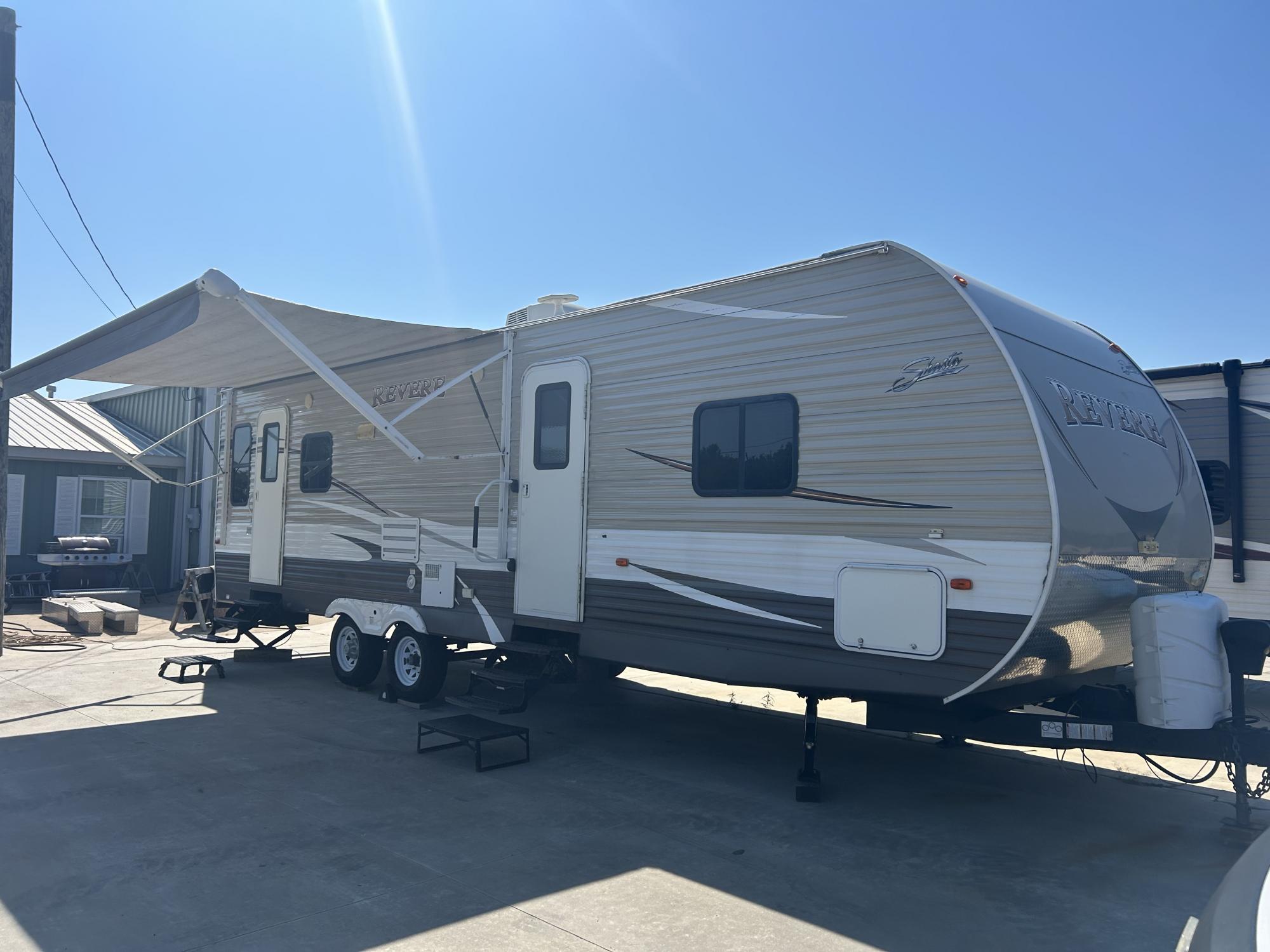 photo of 2018 Forest River Shasta Revere 27RL 34FT 